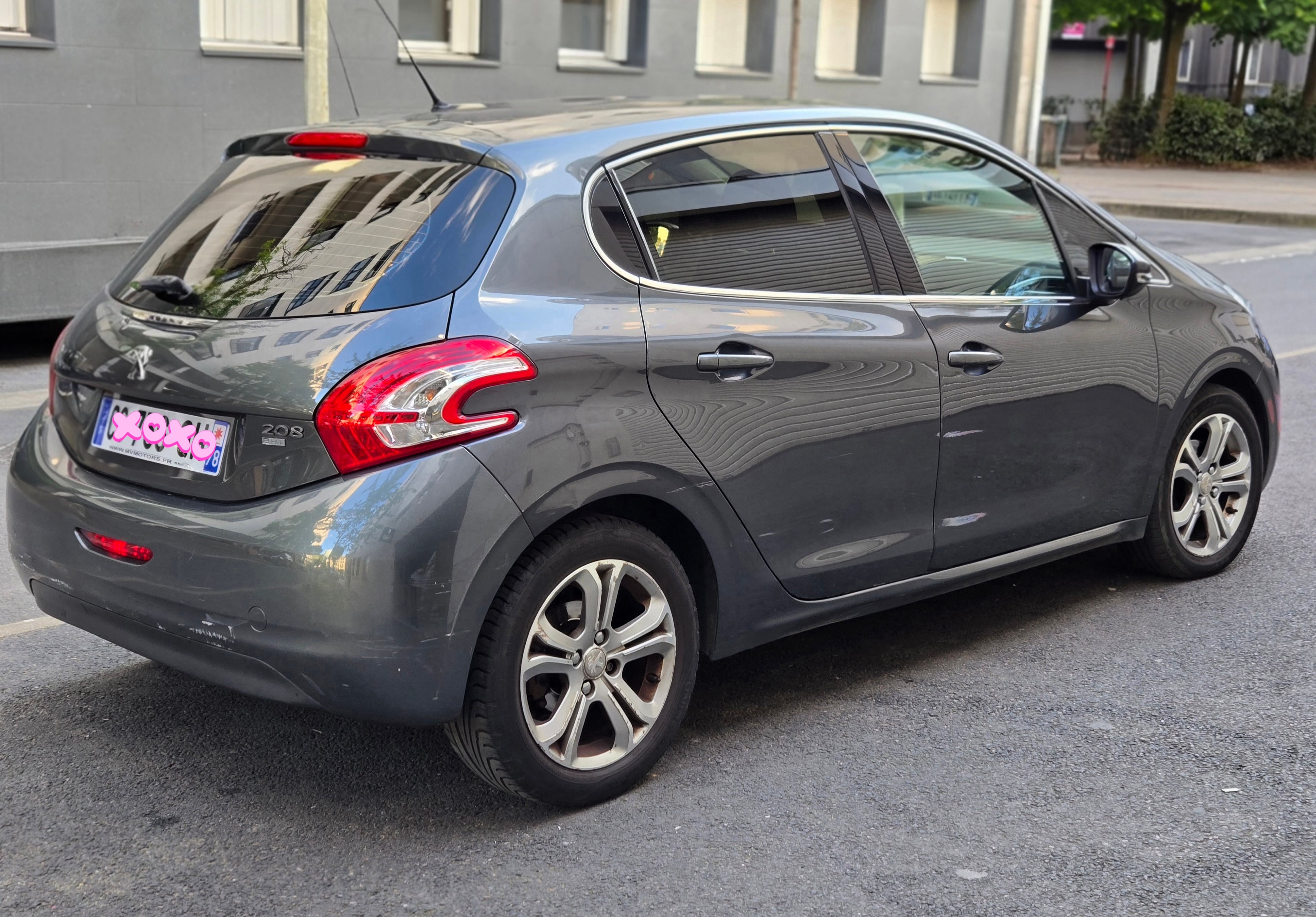 Peugeot 208 avec GPS