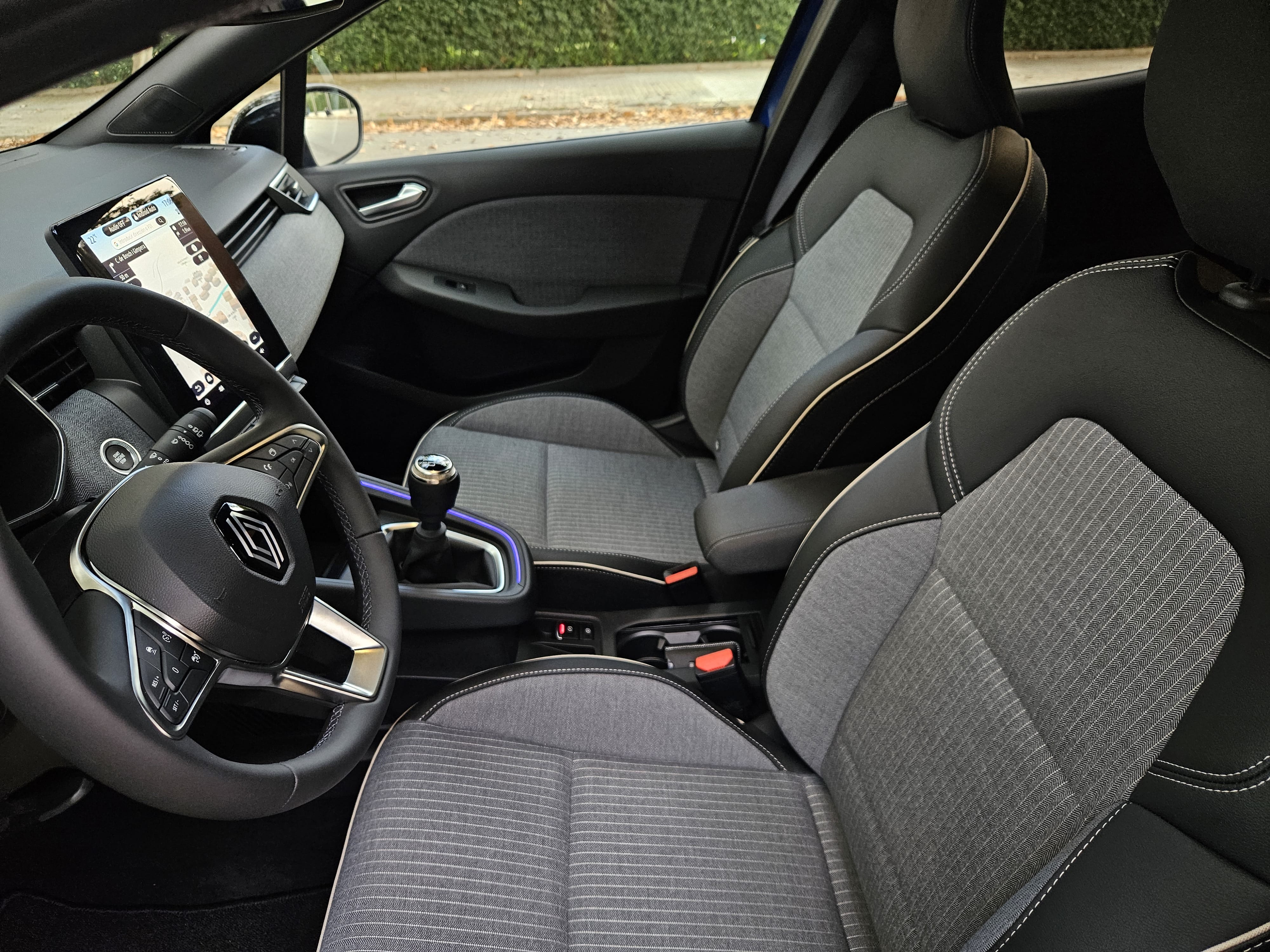 Renault Clio TECHNO med Bluetooth audio