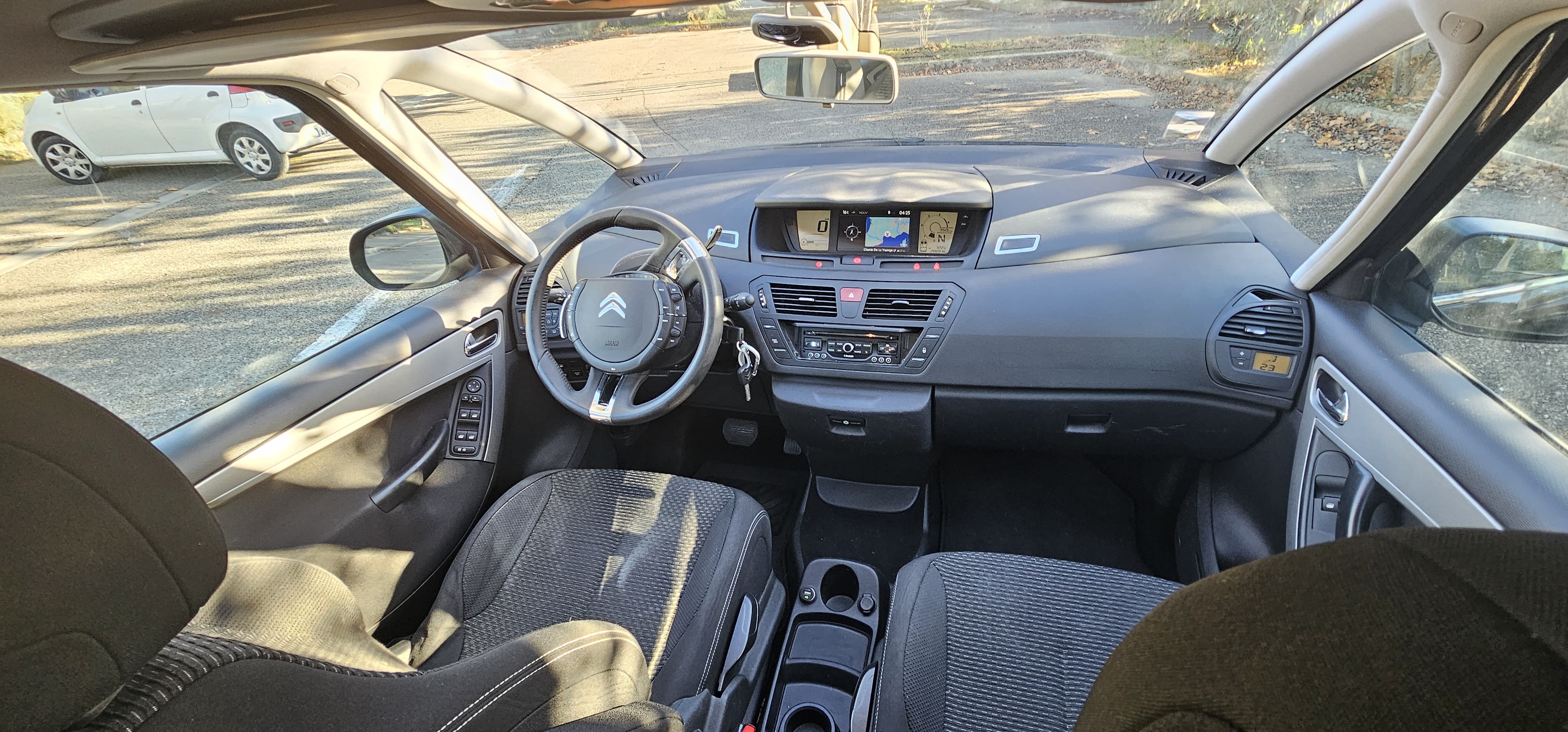 Citroen C4 Picasso avec GPS