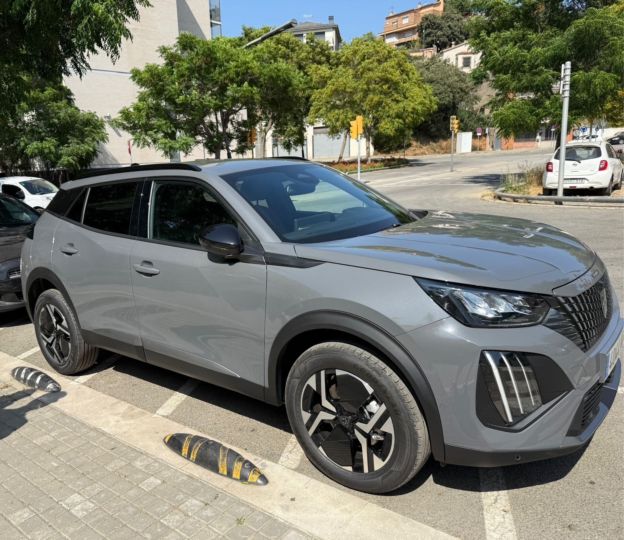 Peugeot 2008 Hybrid 145CV (Nuevo, Junio 2025) con Android Auto
