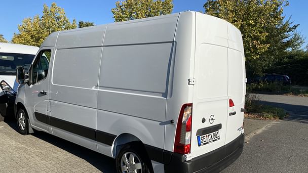 Opel Movano 801 mit Winterreifen