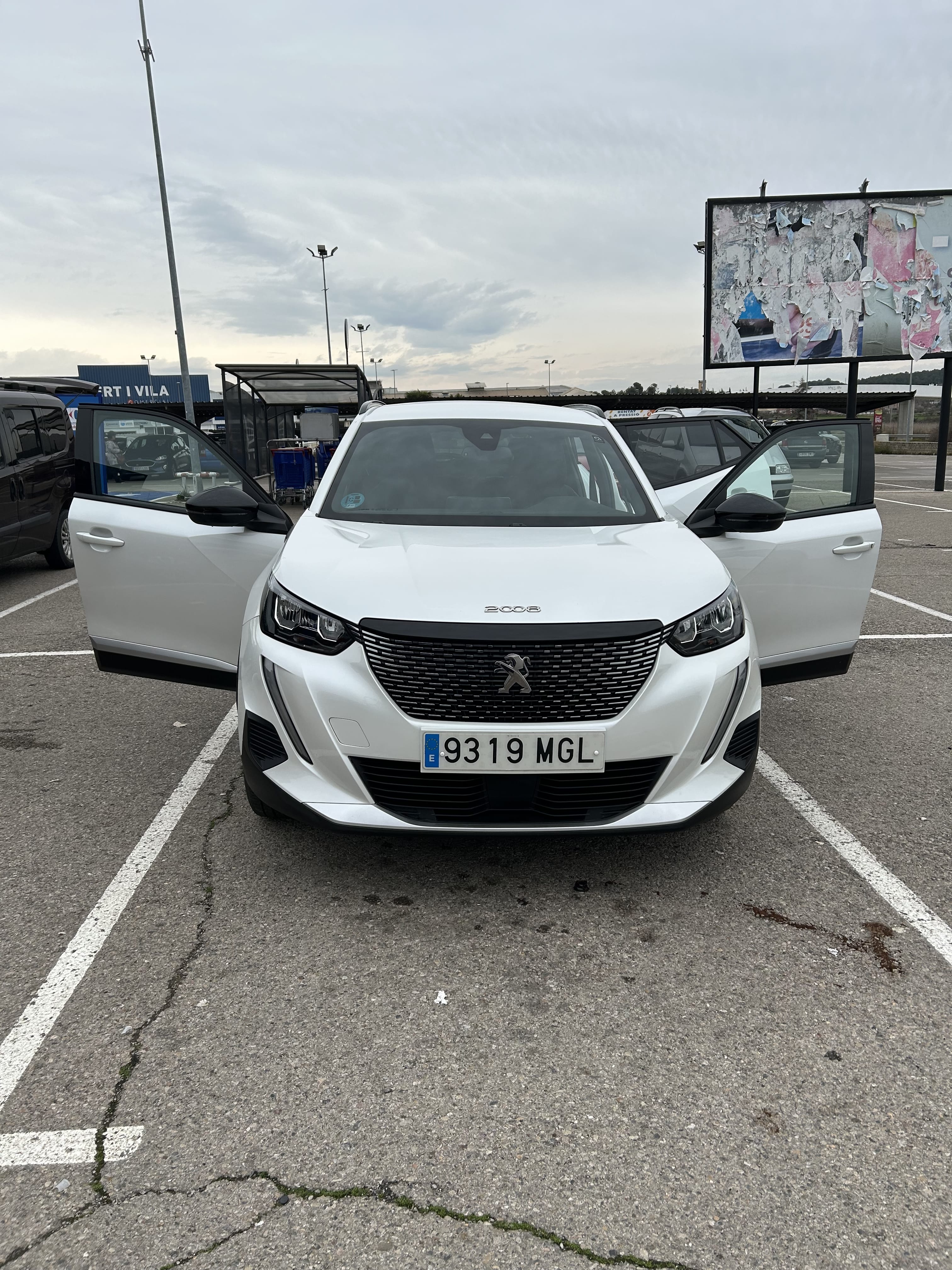 Peugeot 2008 con Silla infantil