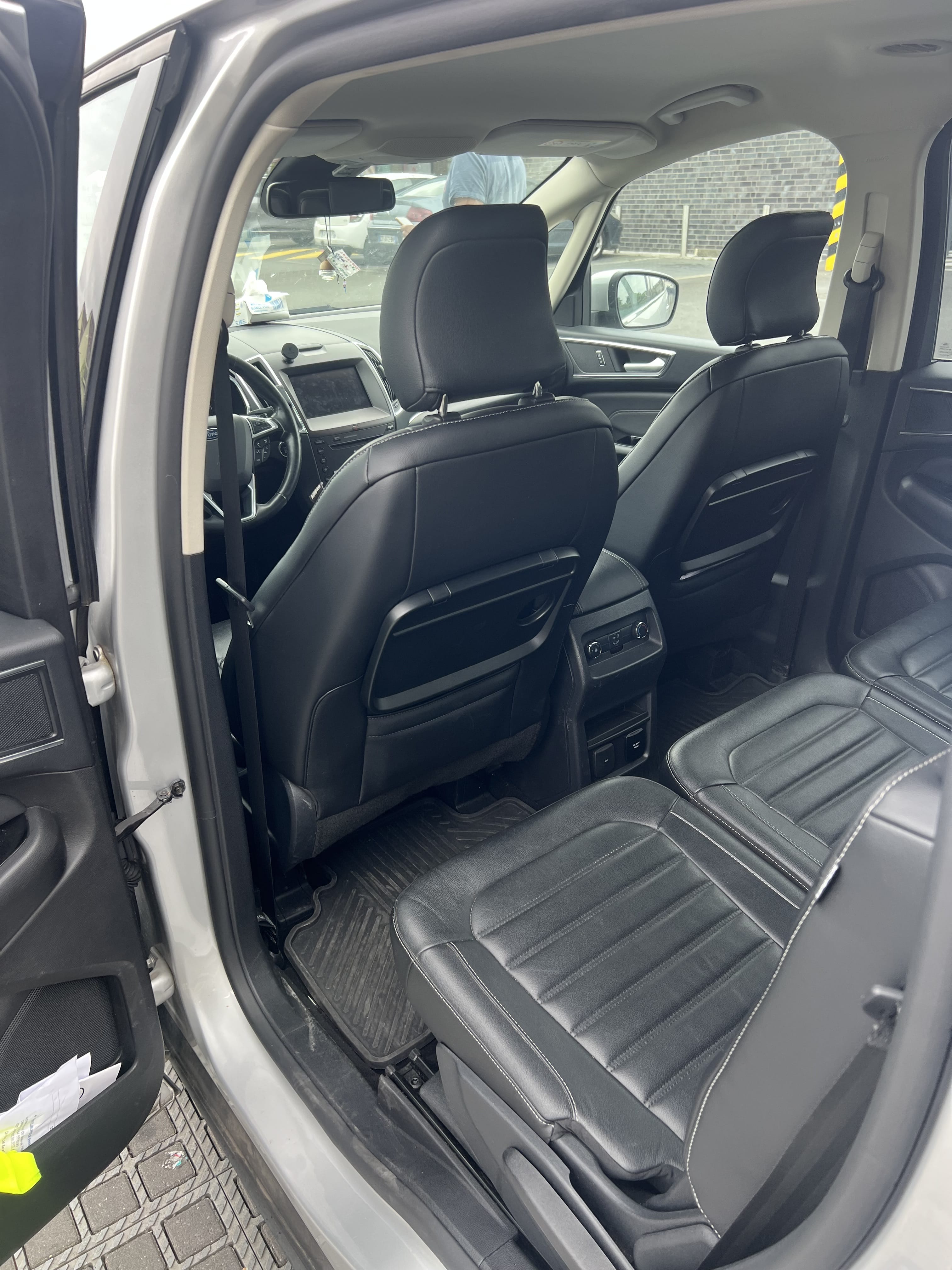 Ford Galaxy avec Entrée audio / iPod