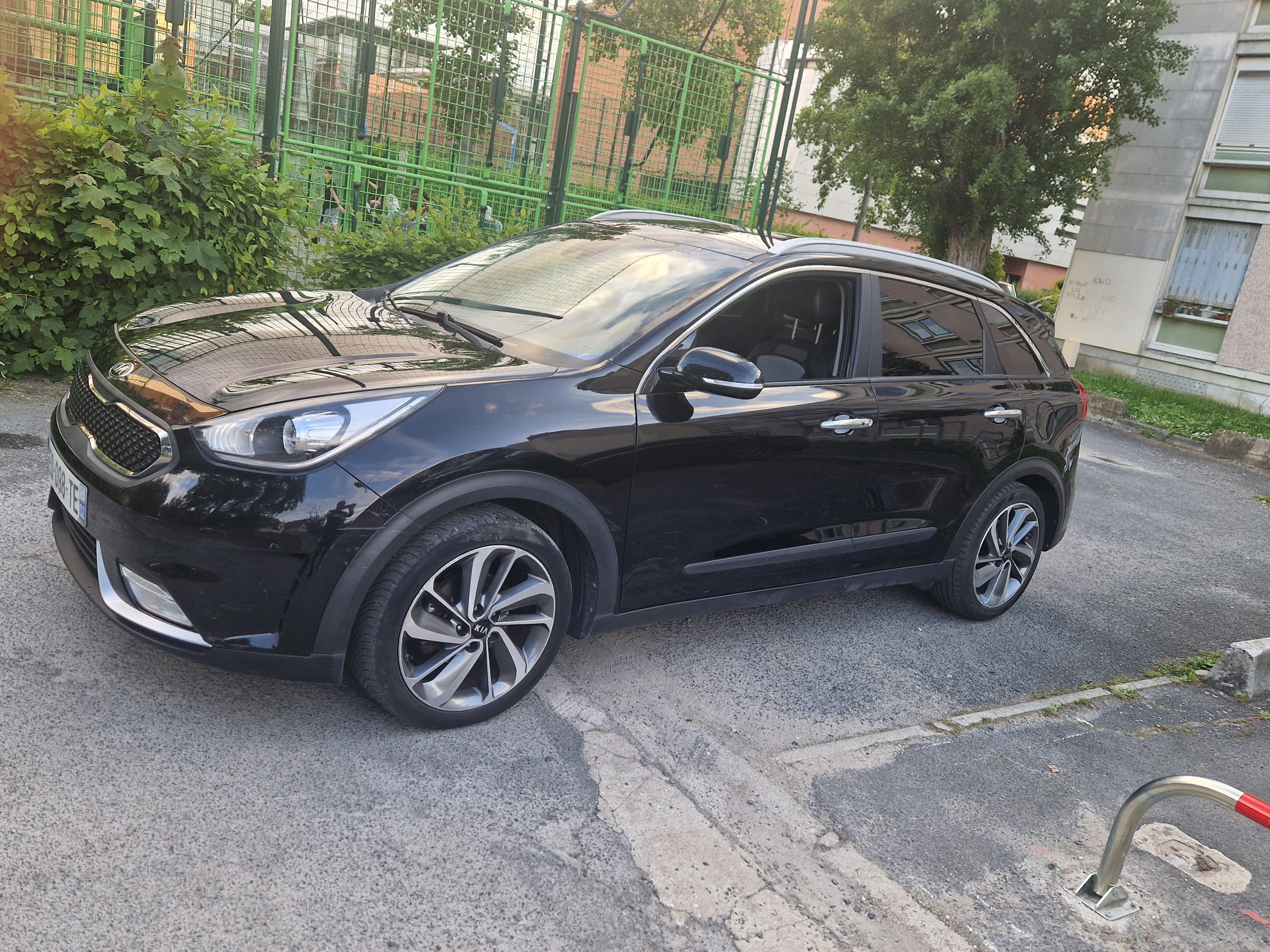 Kia Niro Hybride, 2017, Essence 95 / Électrique (hybride), automatique