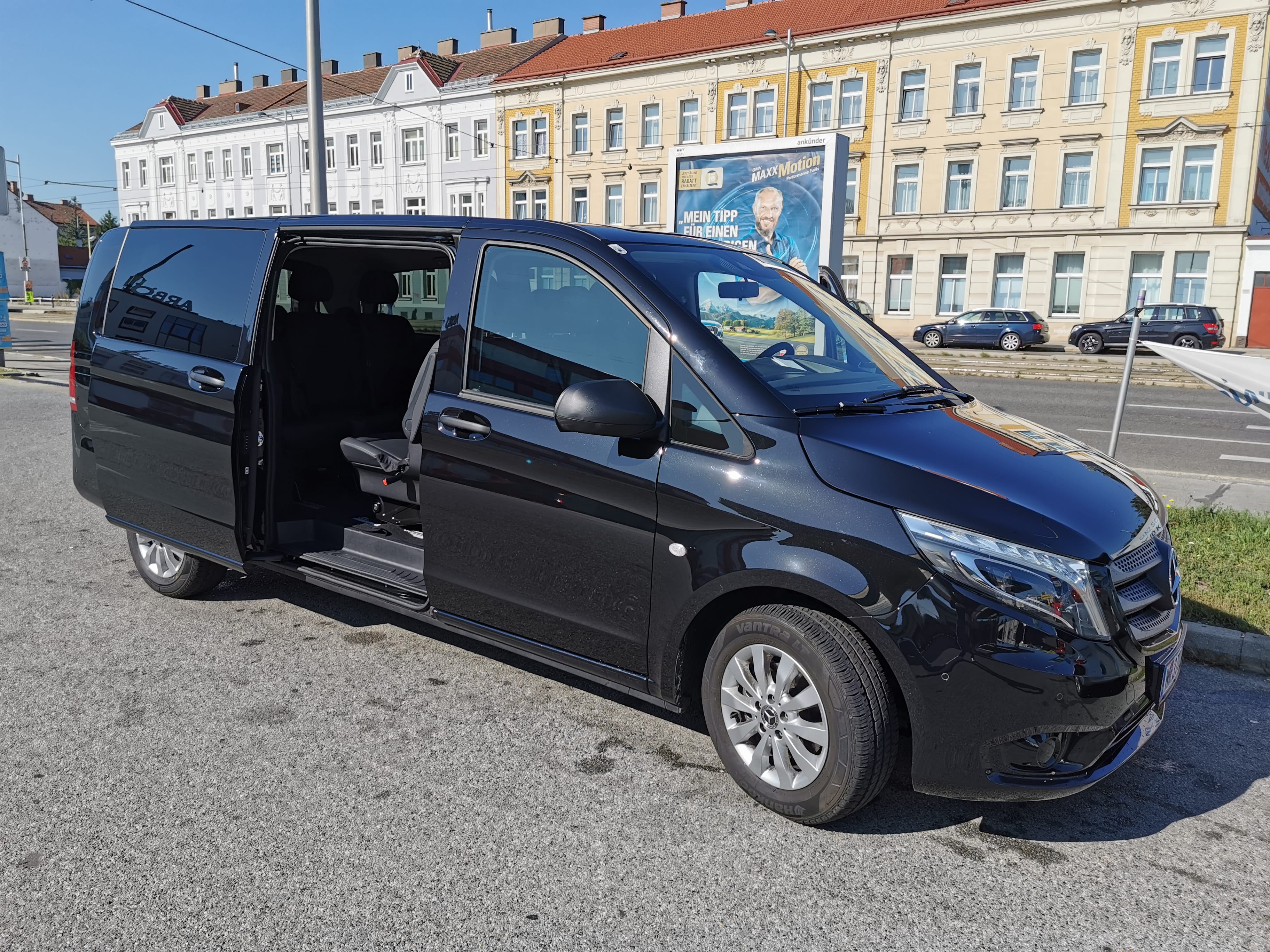 Mercedes-Benz Vito, 2019, Diesel, Automatik, 9 Sitze und mehr