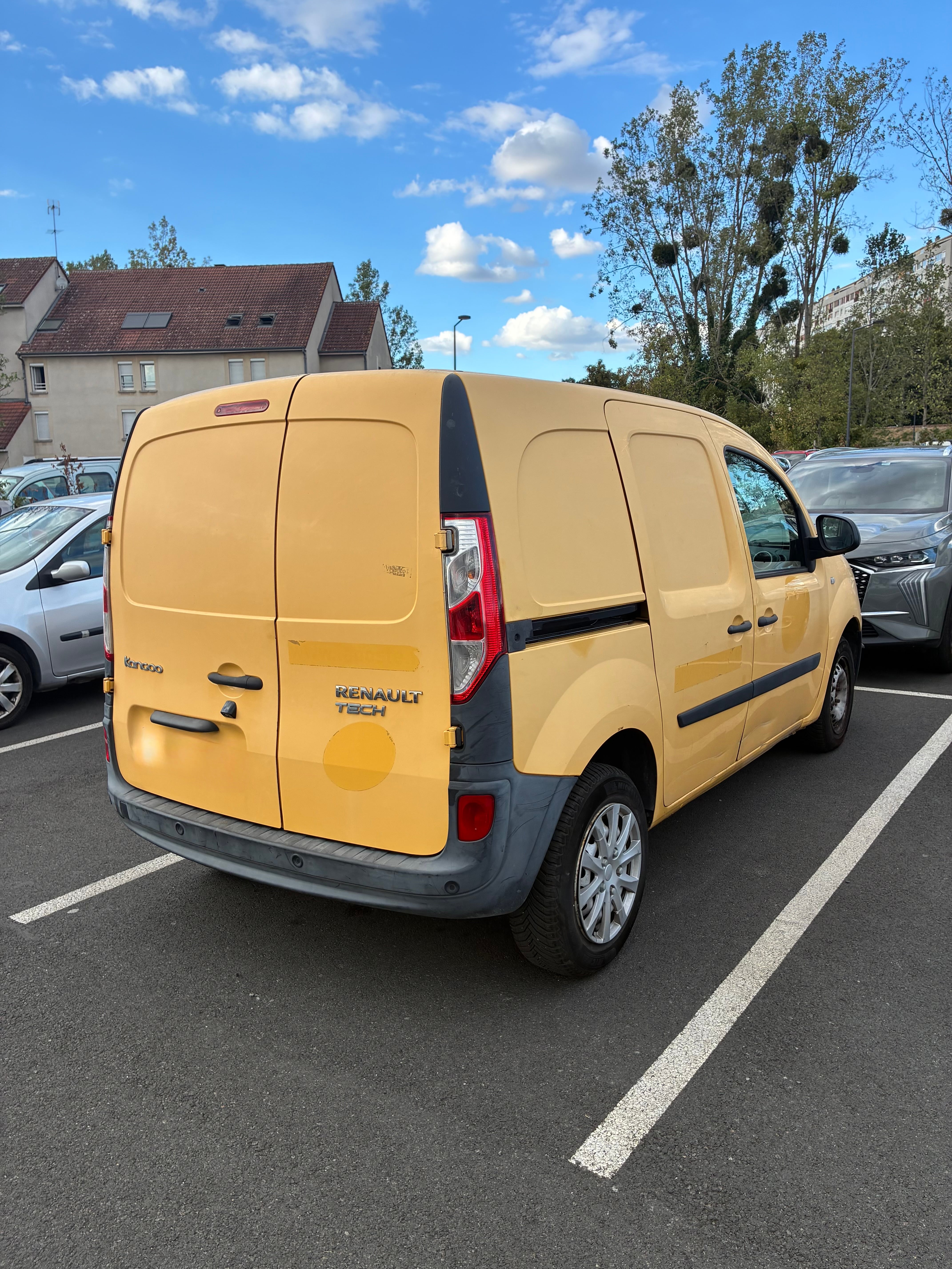 Renault Kangoo Express avec Autoradio
