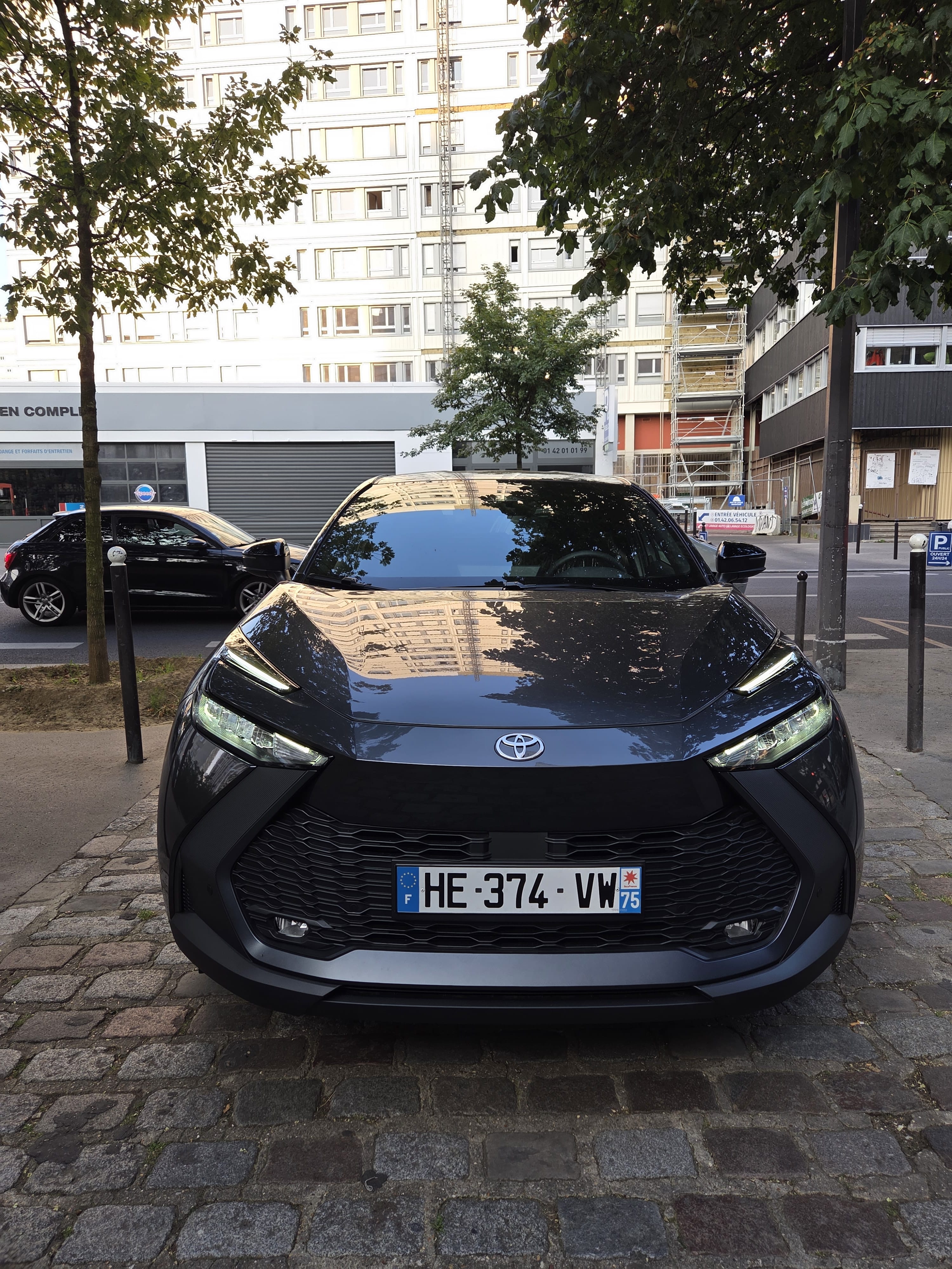 Toyota C-HR Hybrid avec Climatisation