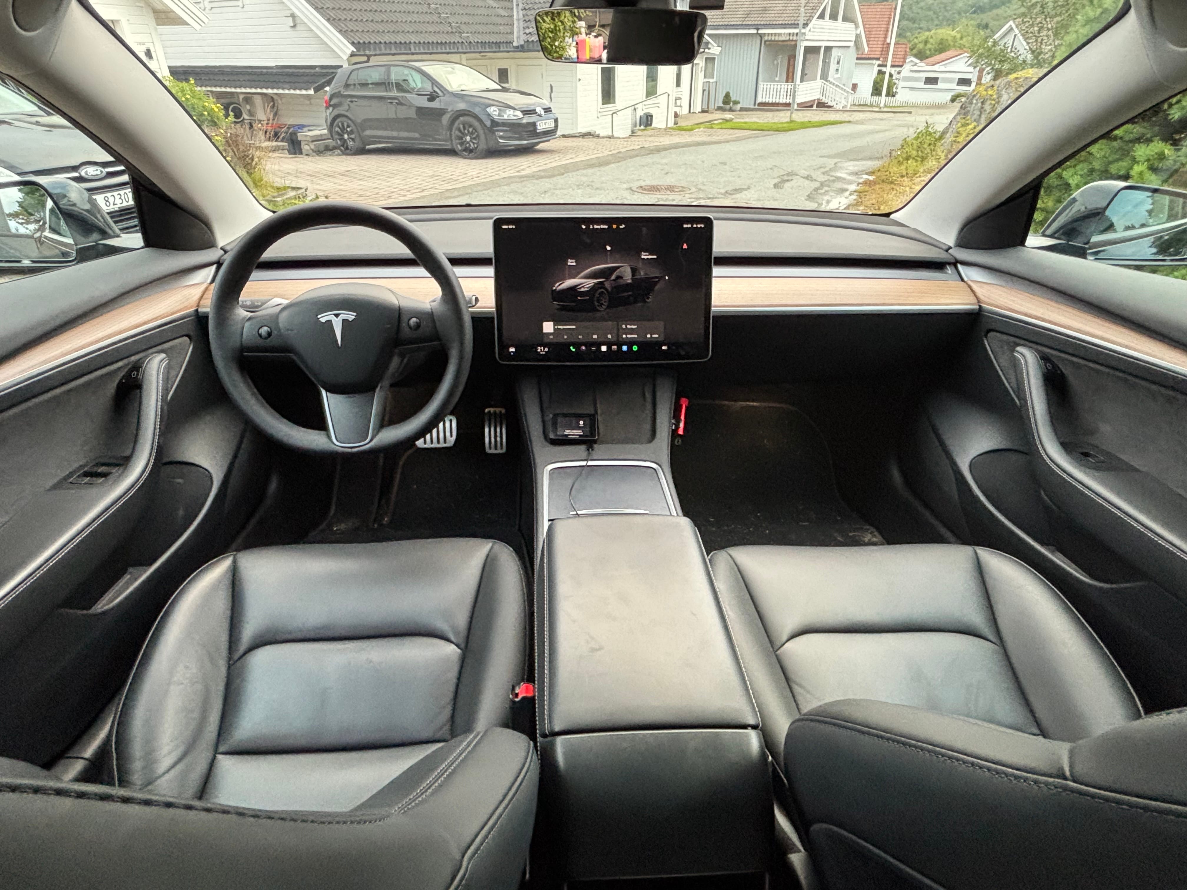 Tesla Model 3 Performance med Ryggekamera