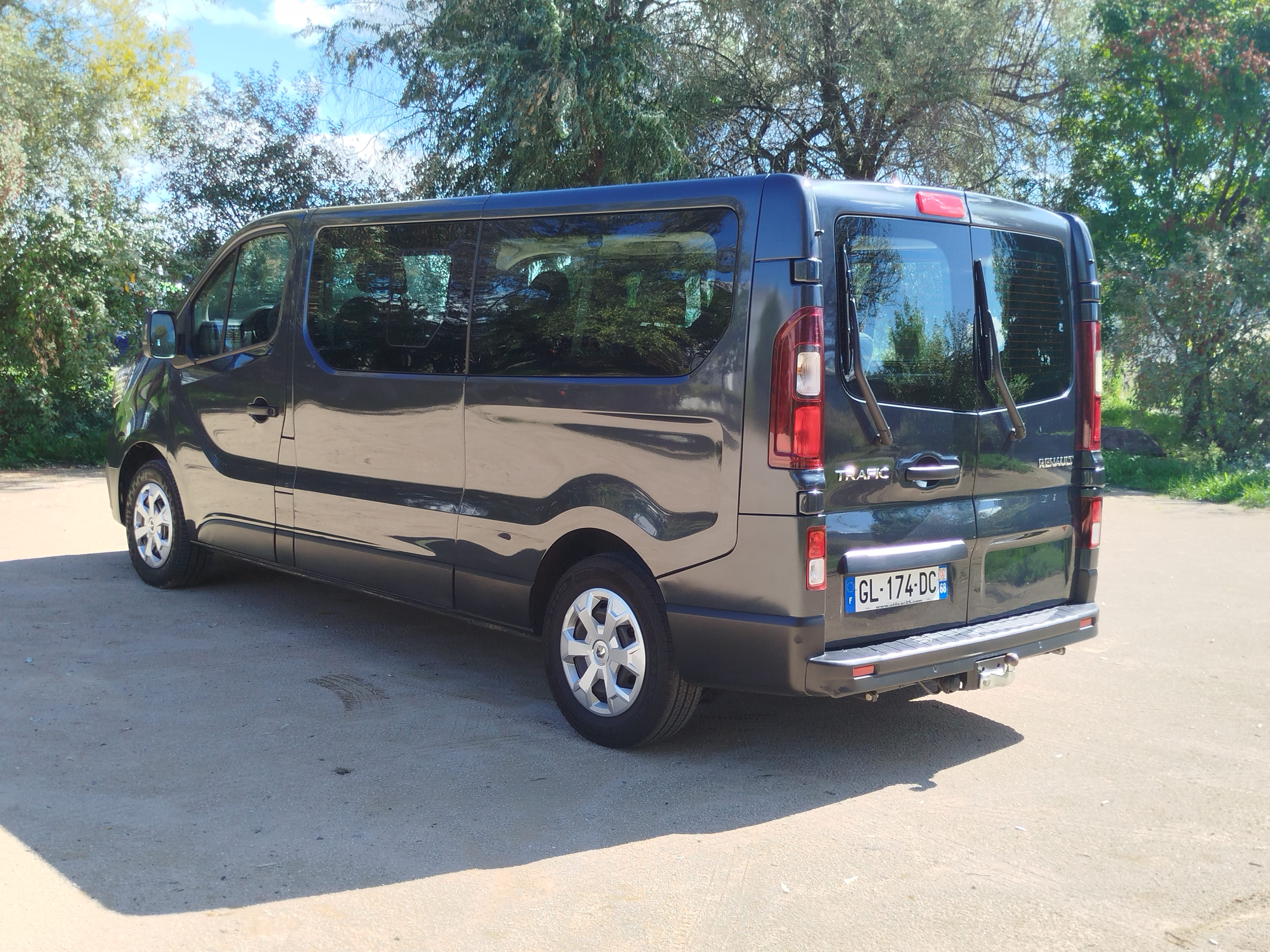Renault Trafic Passenger 2l dci avec GPS