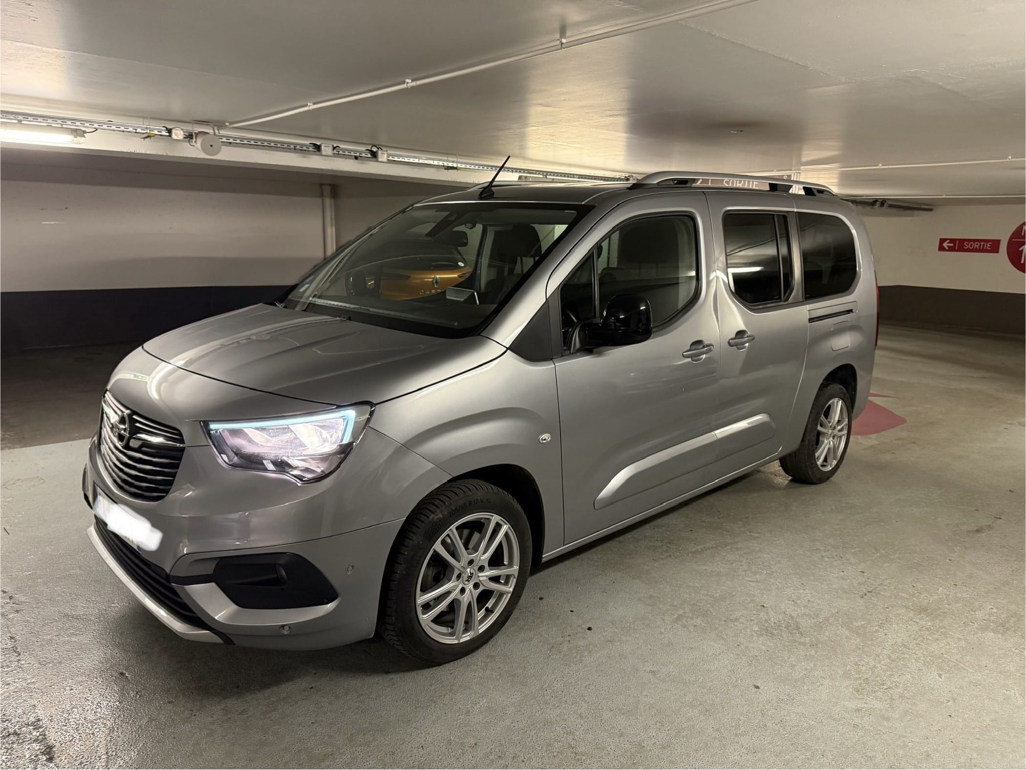 Opel Combo Life, 2021, Essence 95, automatique, 7 places