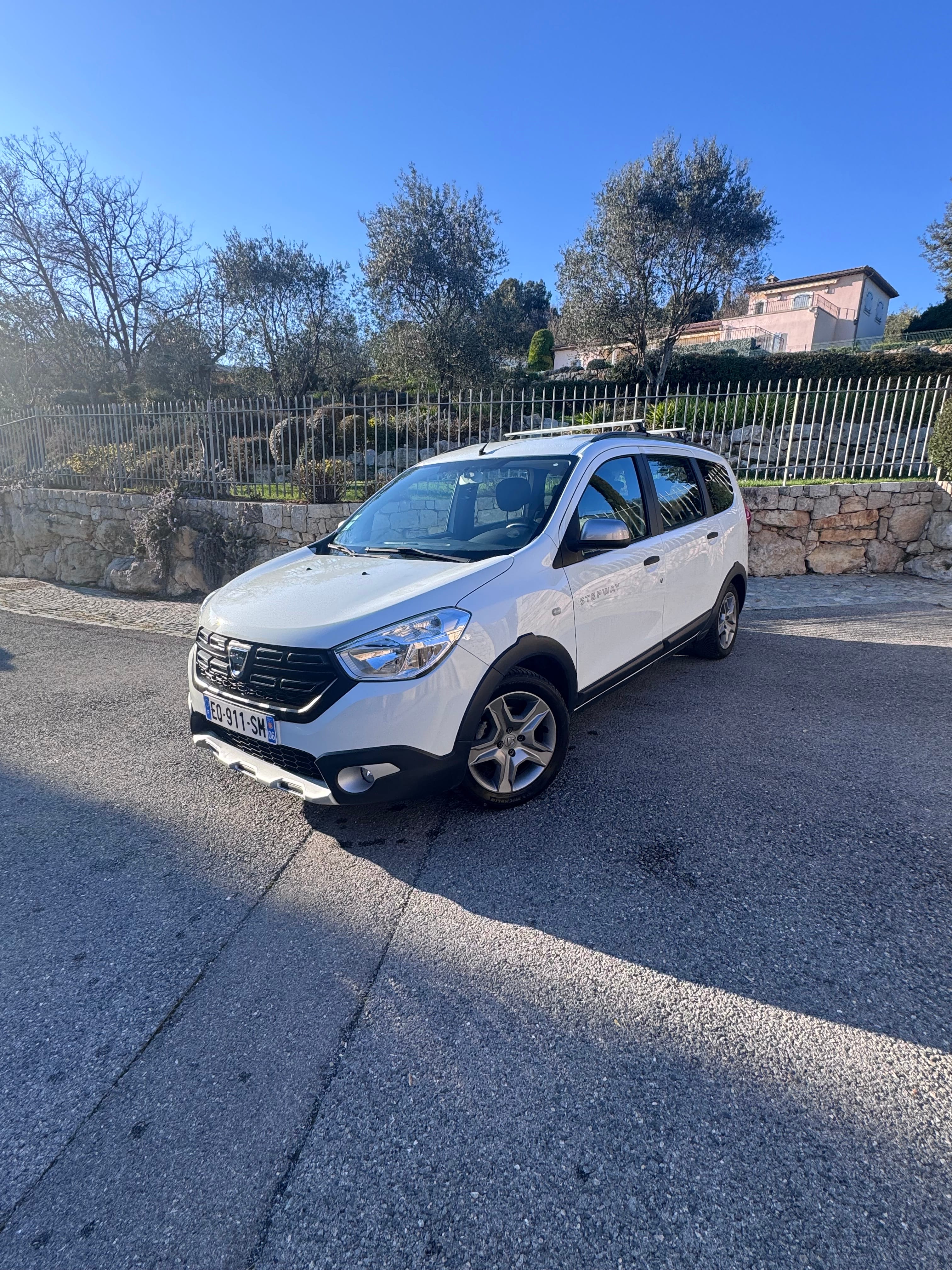 Dacia Lodgy, 2017, Diesel, 7 places