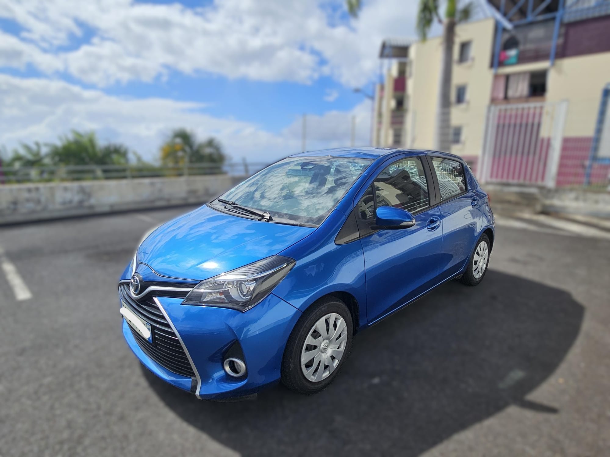 Toyota Yaris Hybride, 2016, Essence 95 / Électrique (hybride), automatique