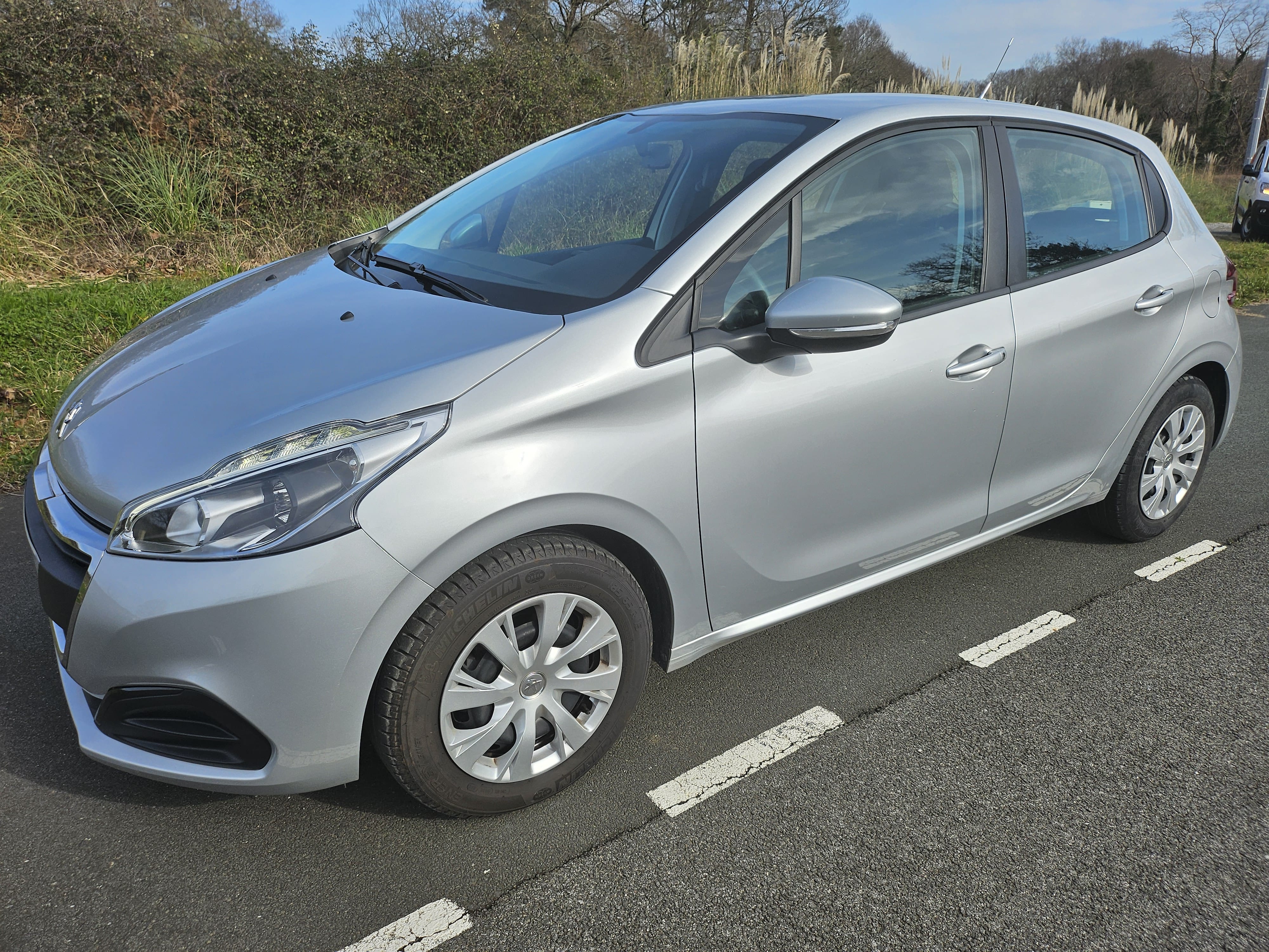 Peugeot 208 avec Climatisation