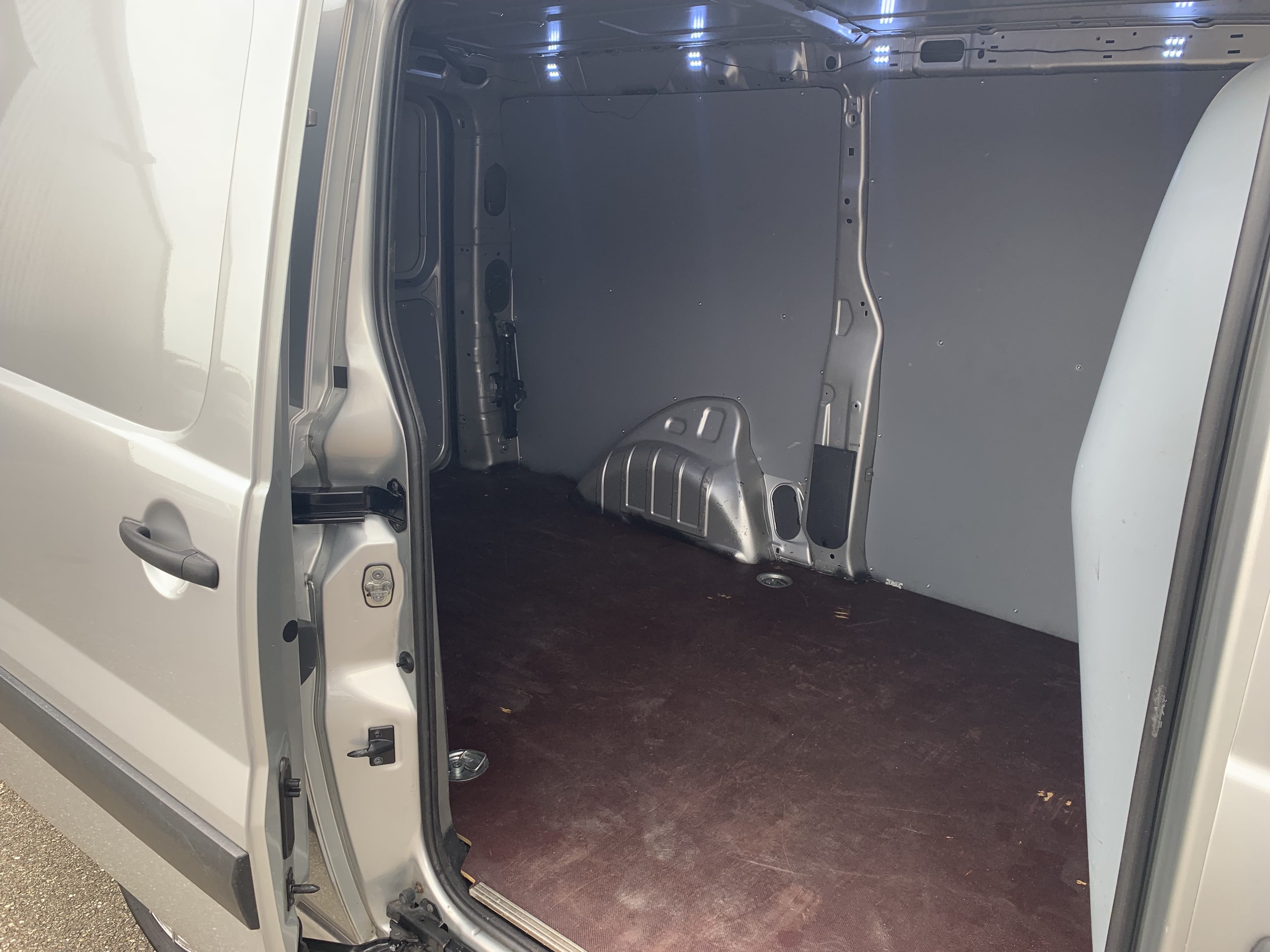 Peugeot Expert 2.0 HDI 163cv BOITE AUTOMATIQUE L2H1 avec Climatisation
