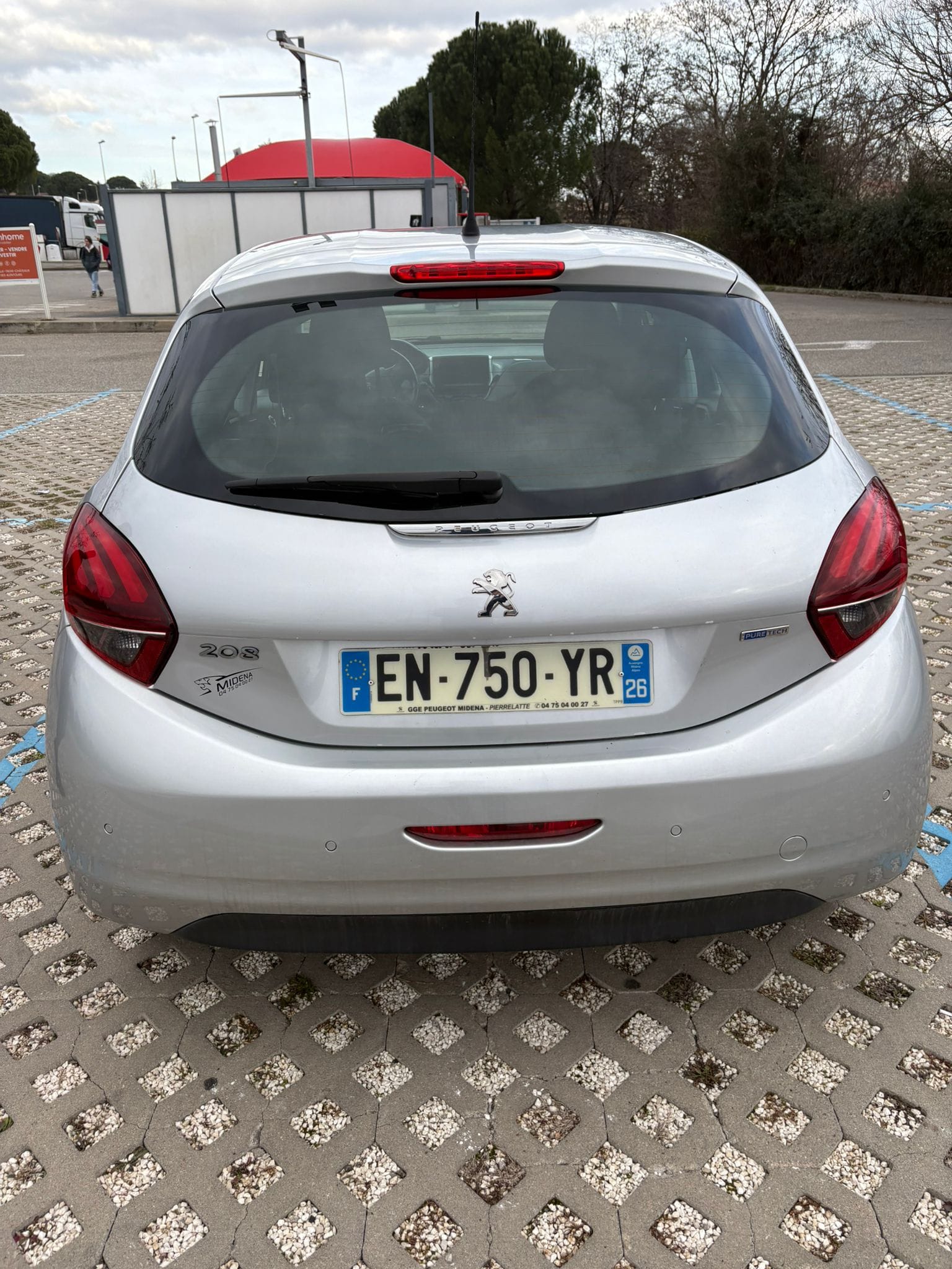 Peugeot 208 avec GPS