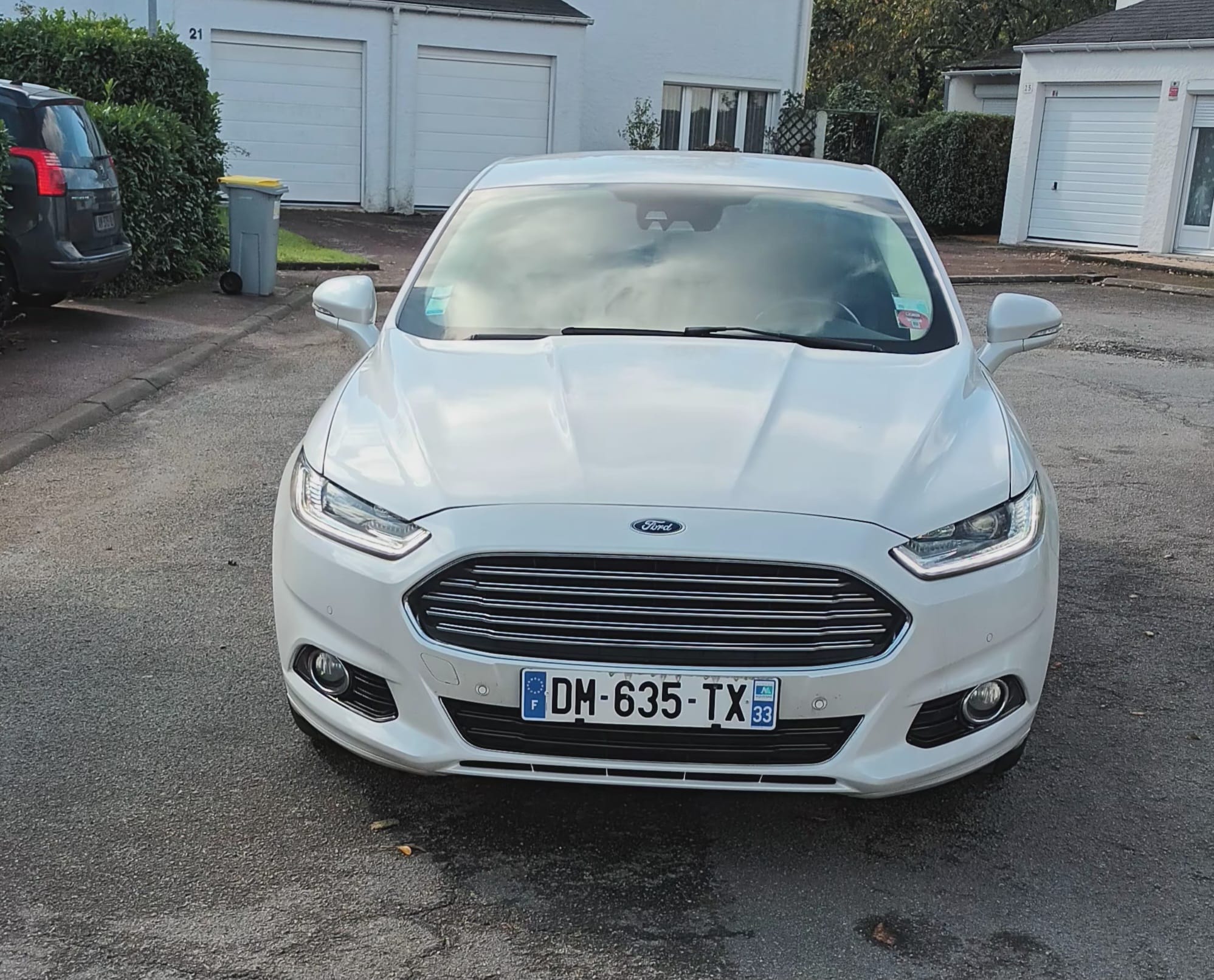 Ford Mondeo Hybride avec Climatisation