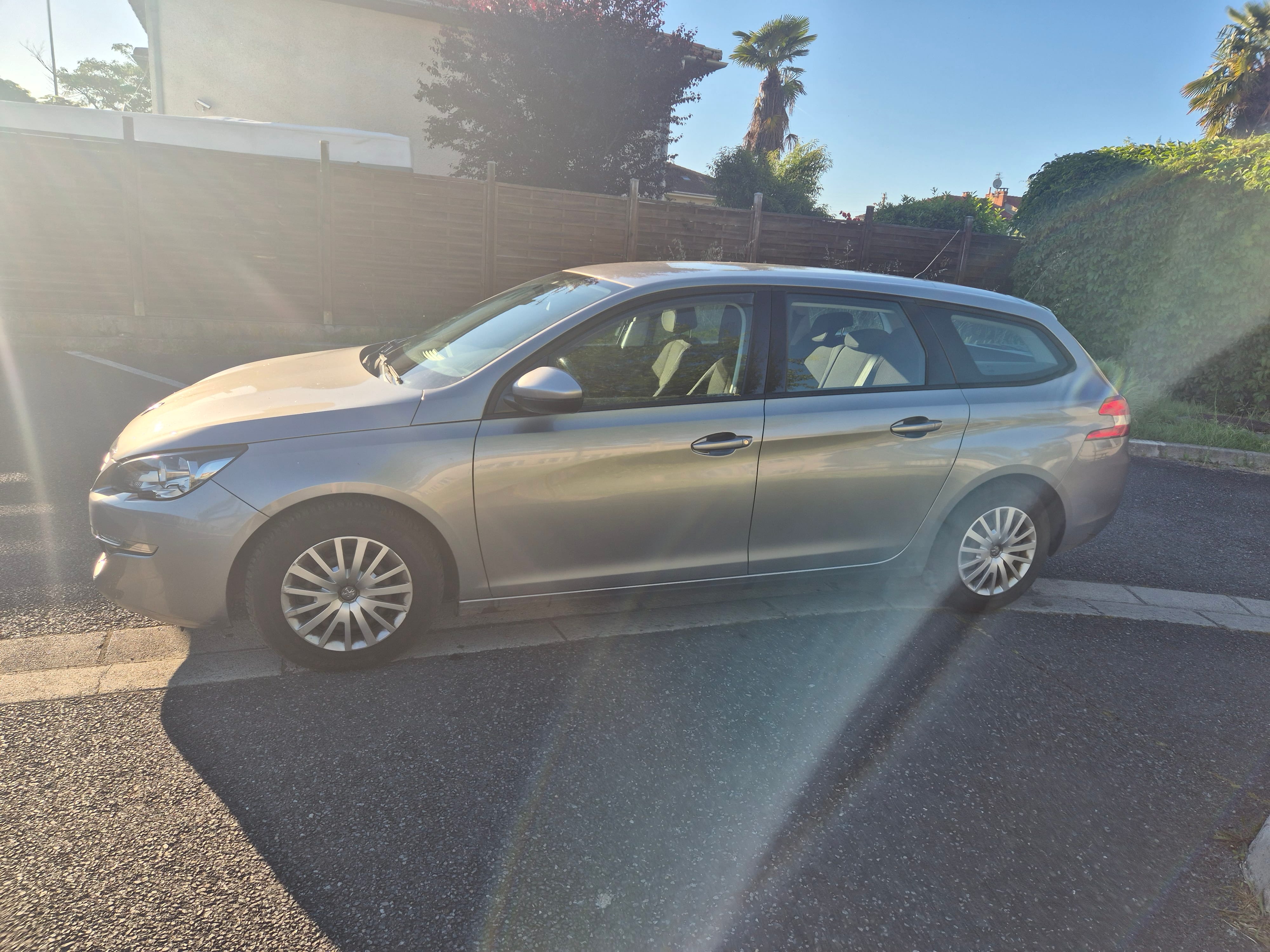 Peugeot 308 SW avec Climatisation
