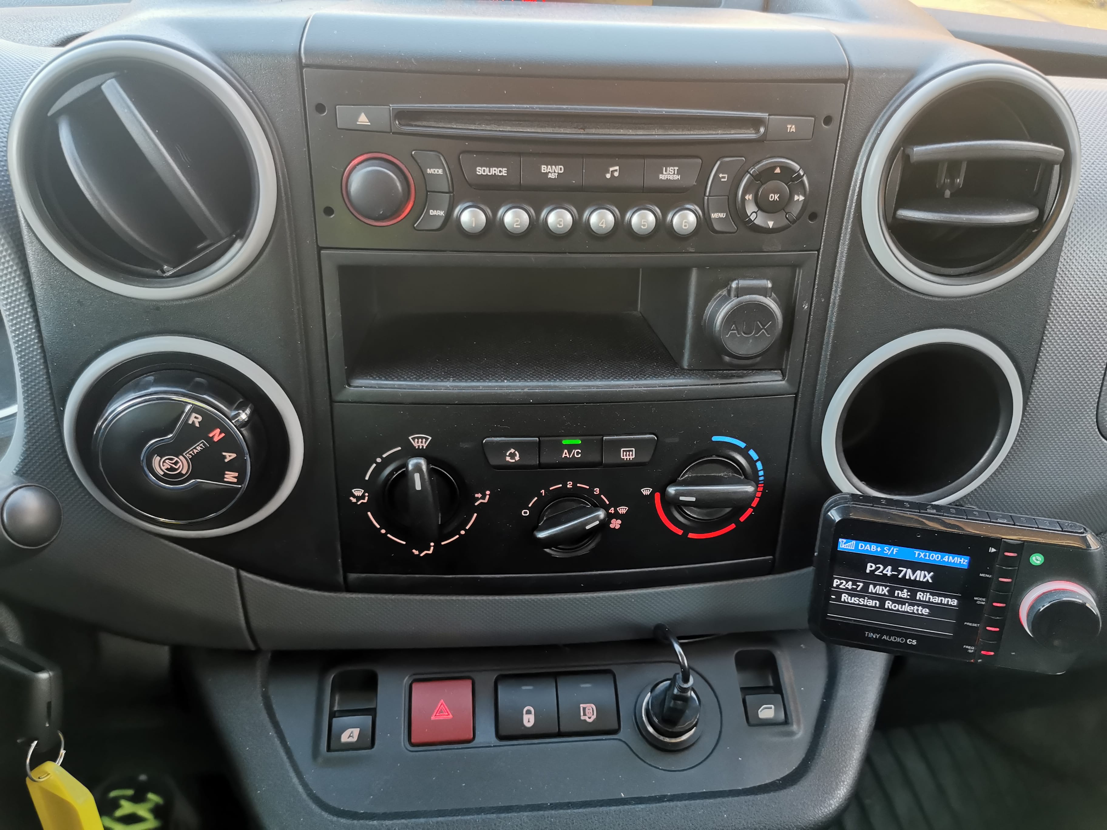 Peugeot Partner med Tilhengerfeste