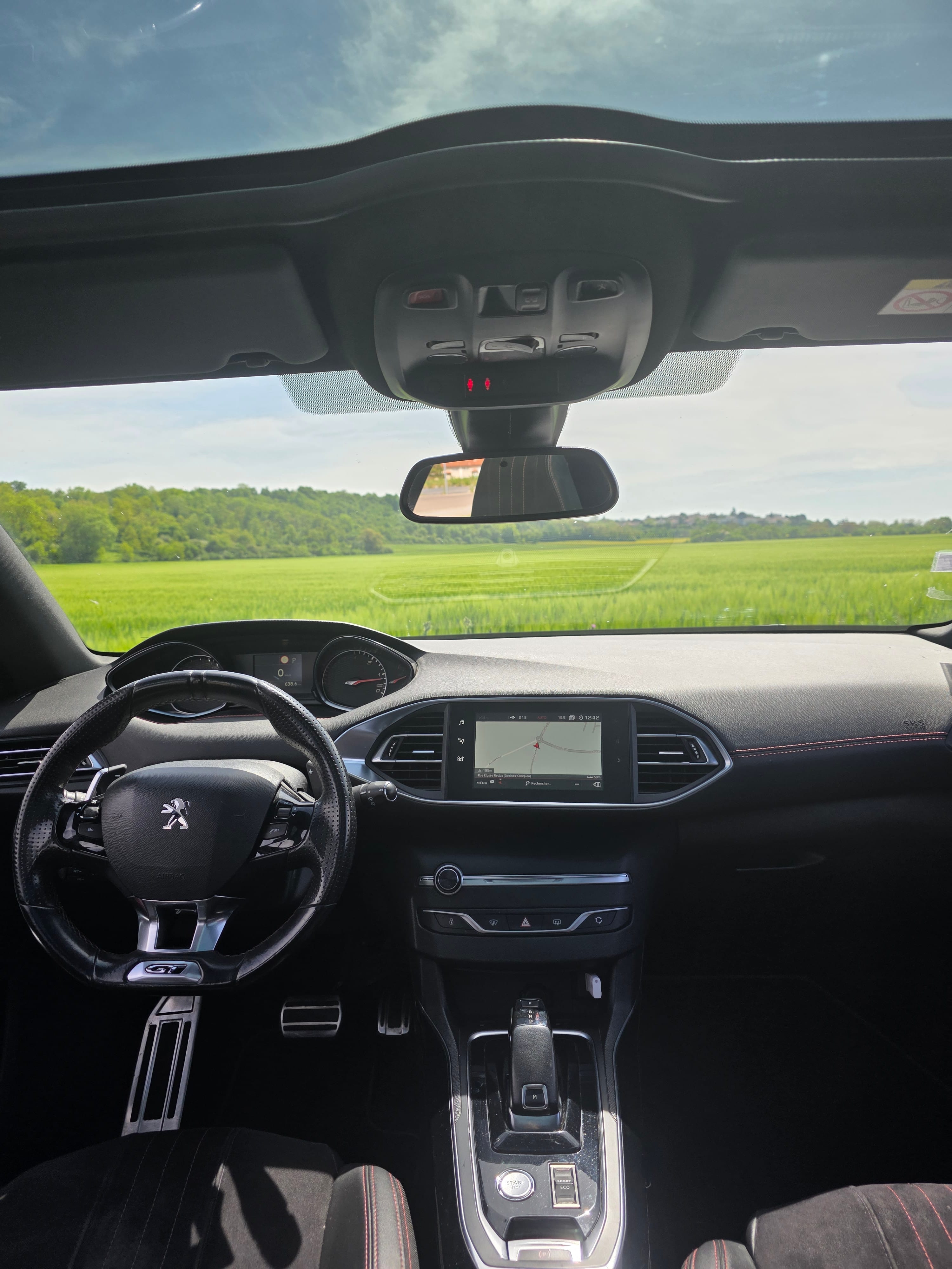 Peugeot 308 GT avec GPS