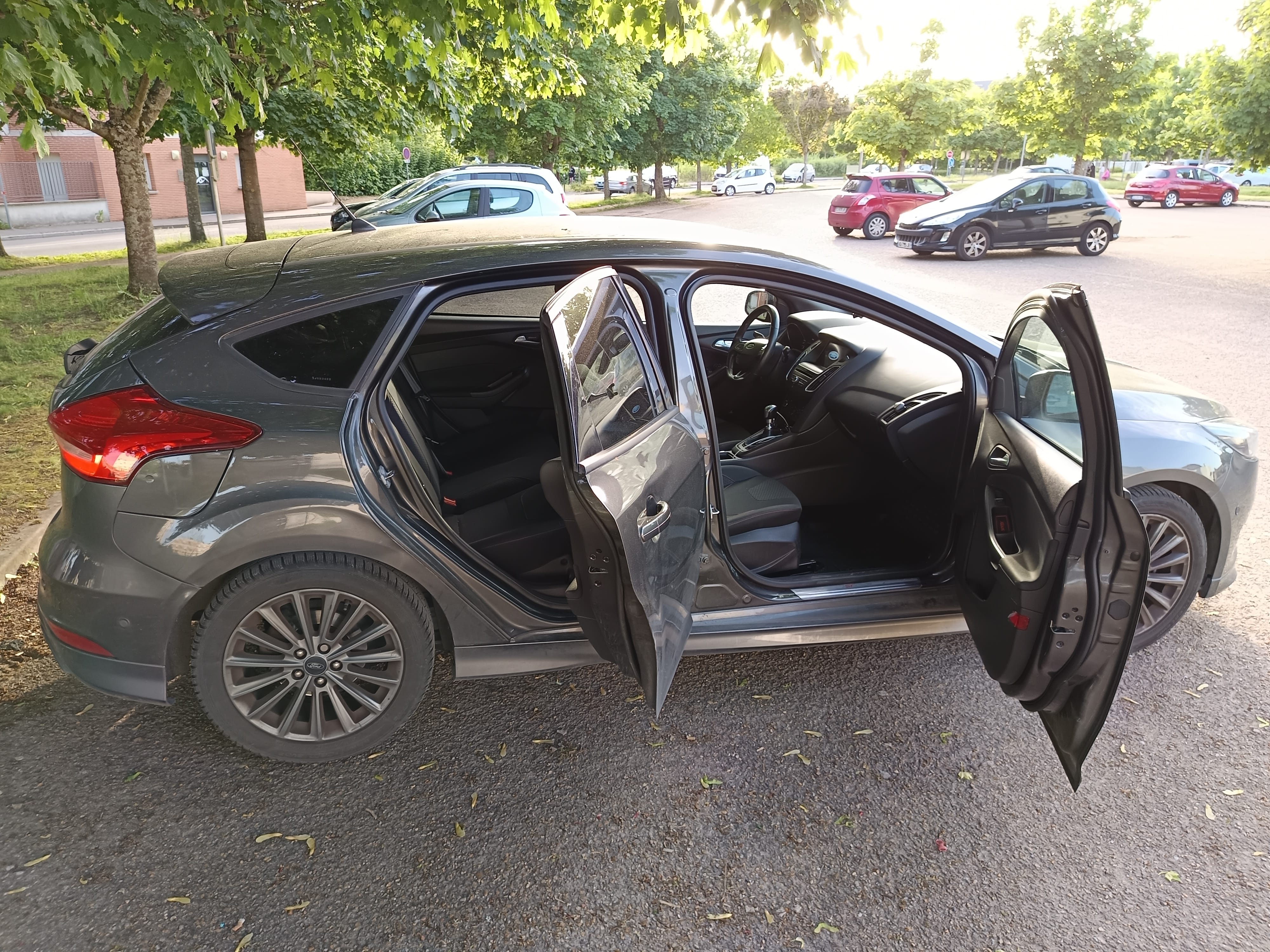 Ford Focus ST Line avec Entrée audio / iPod