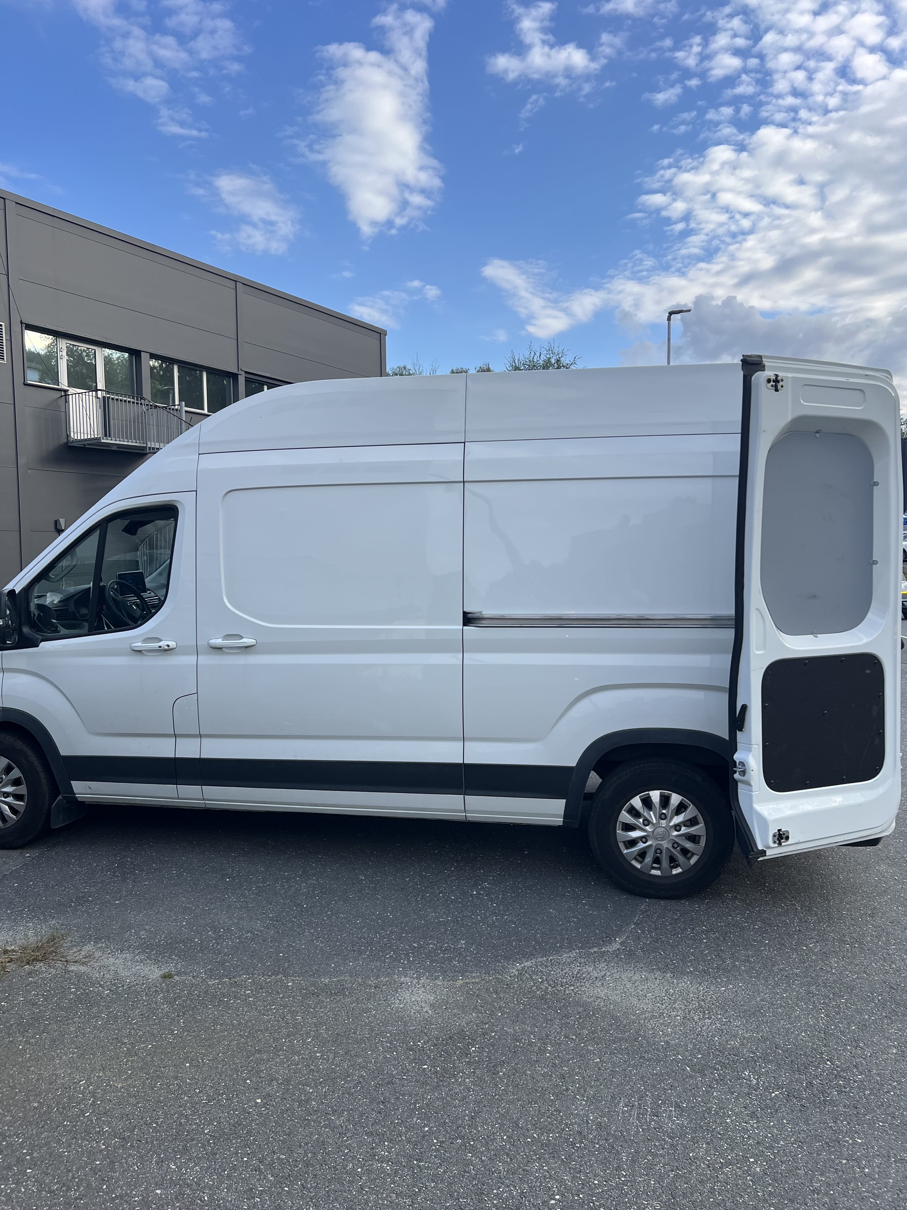 Maxus Deliver 9 med GPS