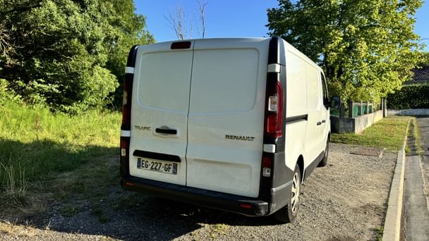 Renault Trafic Louez à côté de la rocade de Bordeaux facilement et rapidement avec B’Rent