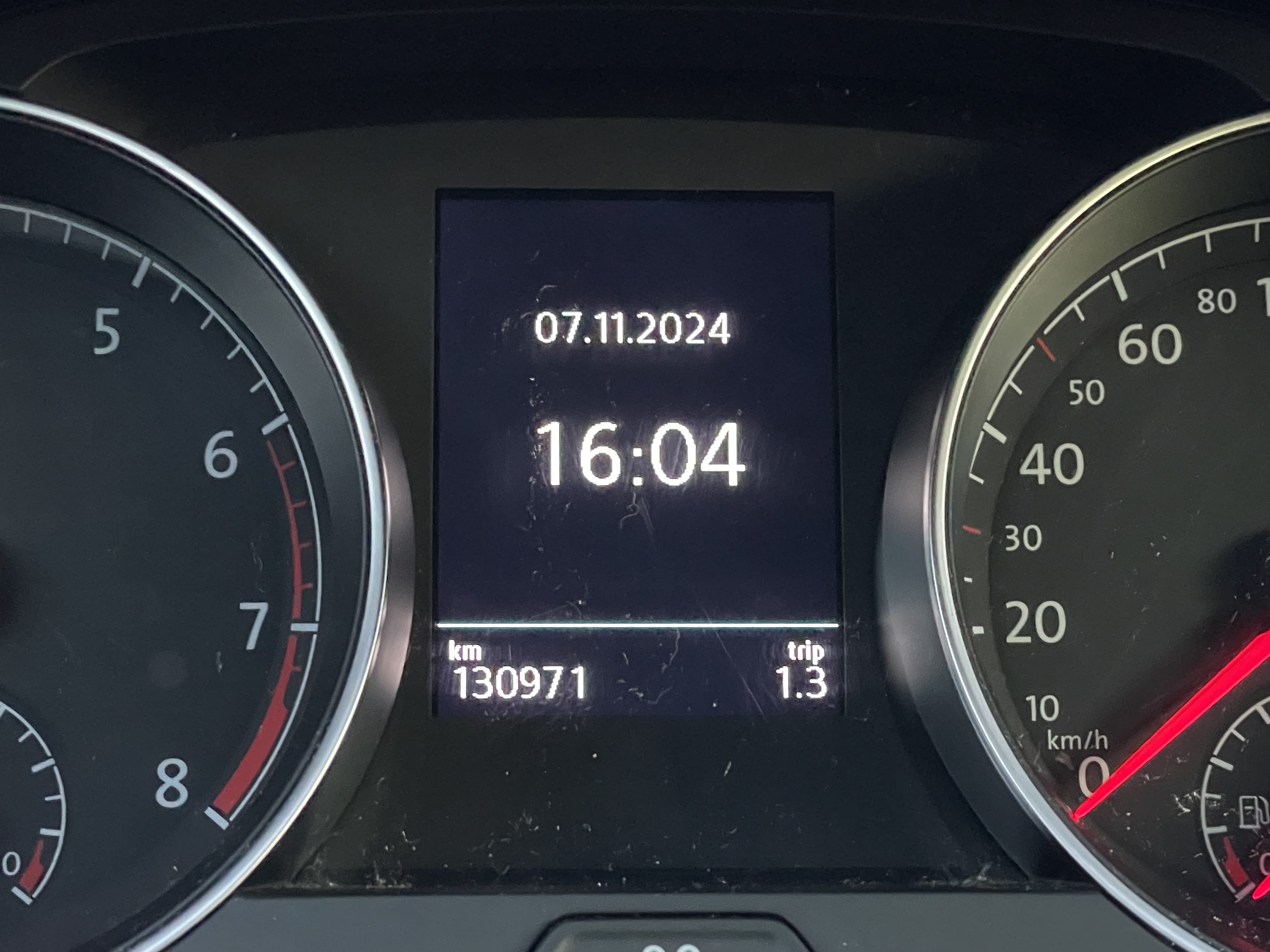 Volkswagen Golf with Audio / iPod input