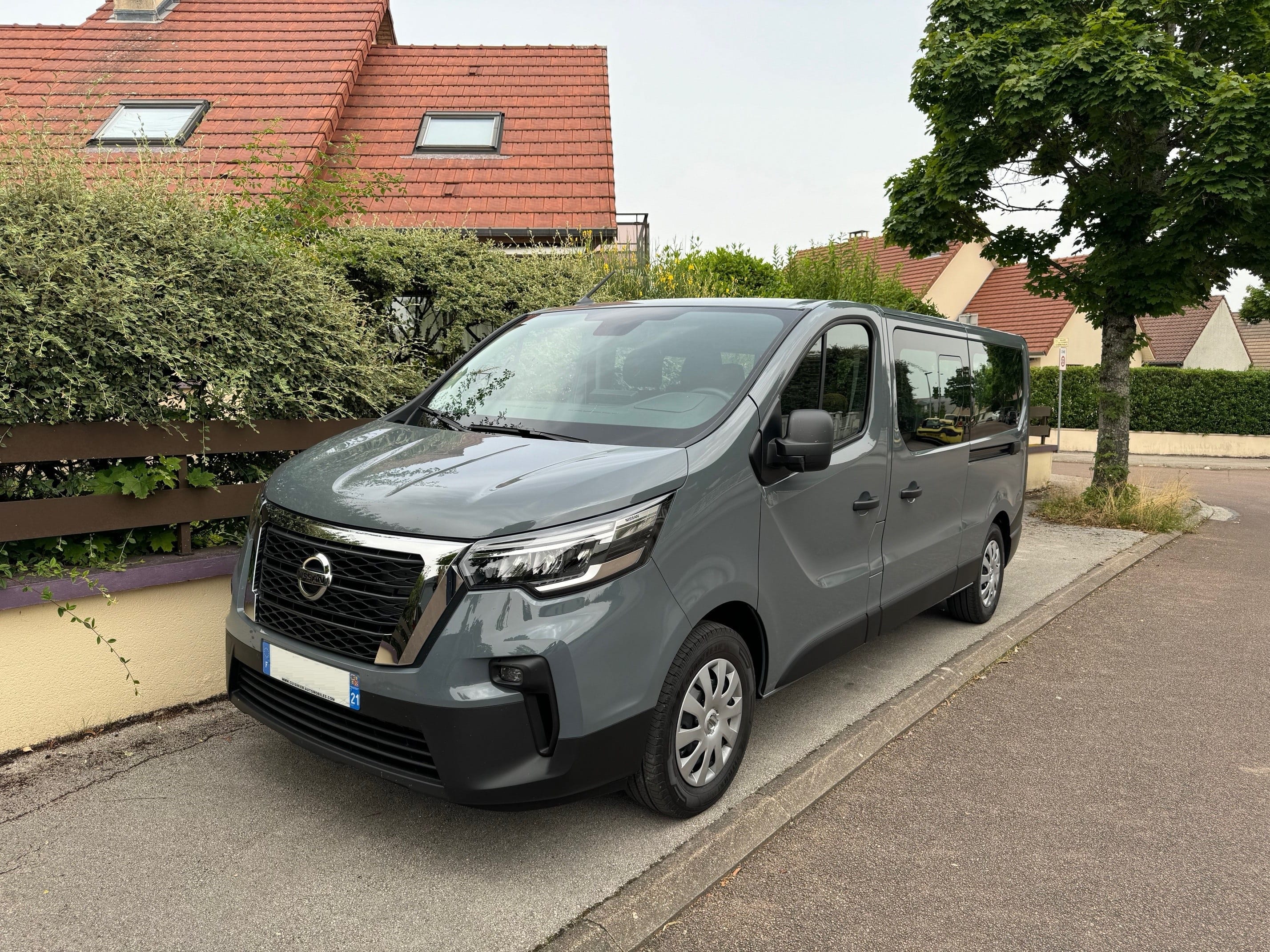 Nissan Primastar, 2024, Diesel, automatique, 9 places et plus