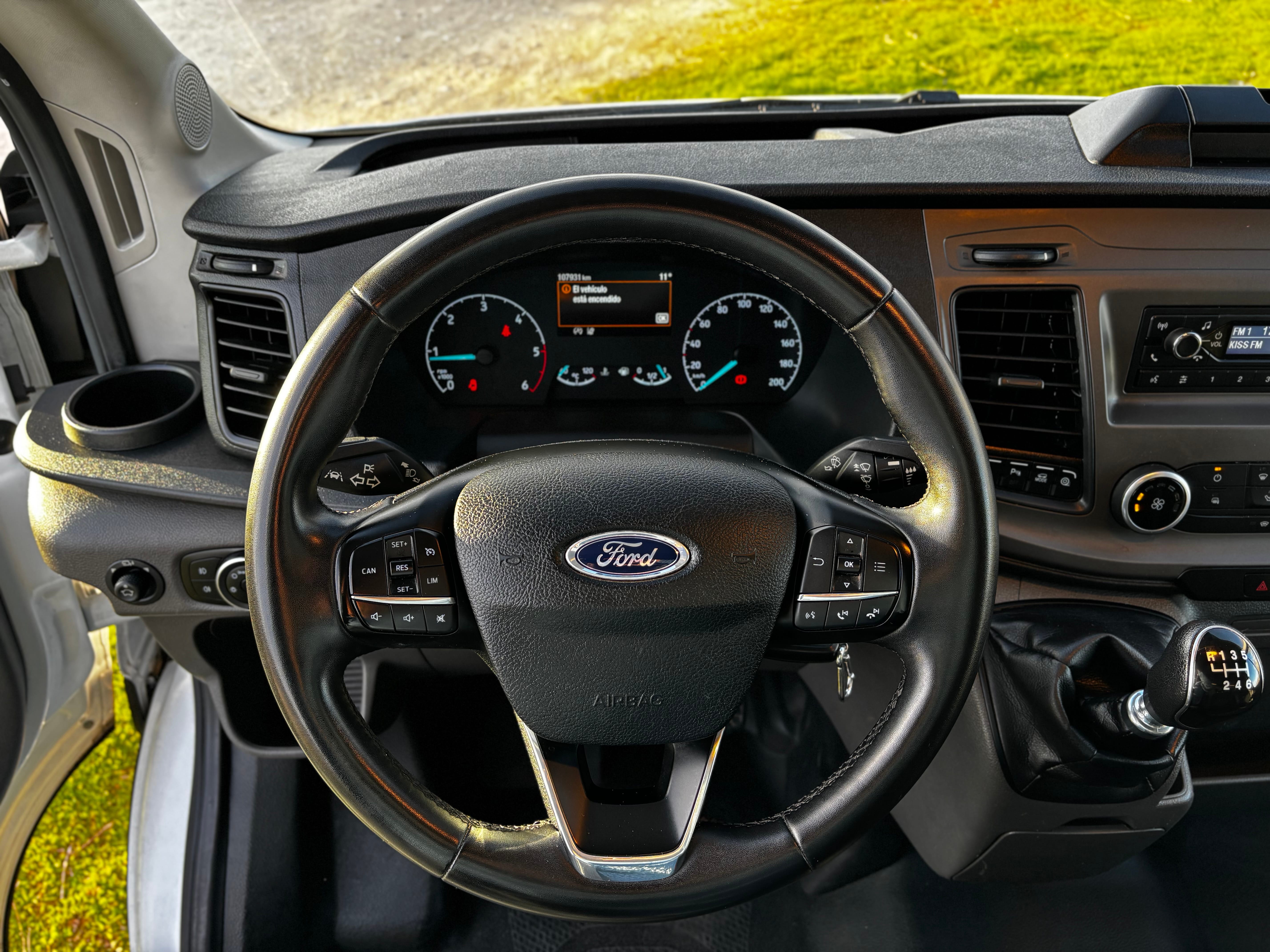 Ford Transit 350 met Bluetooth audio