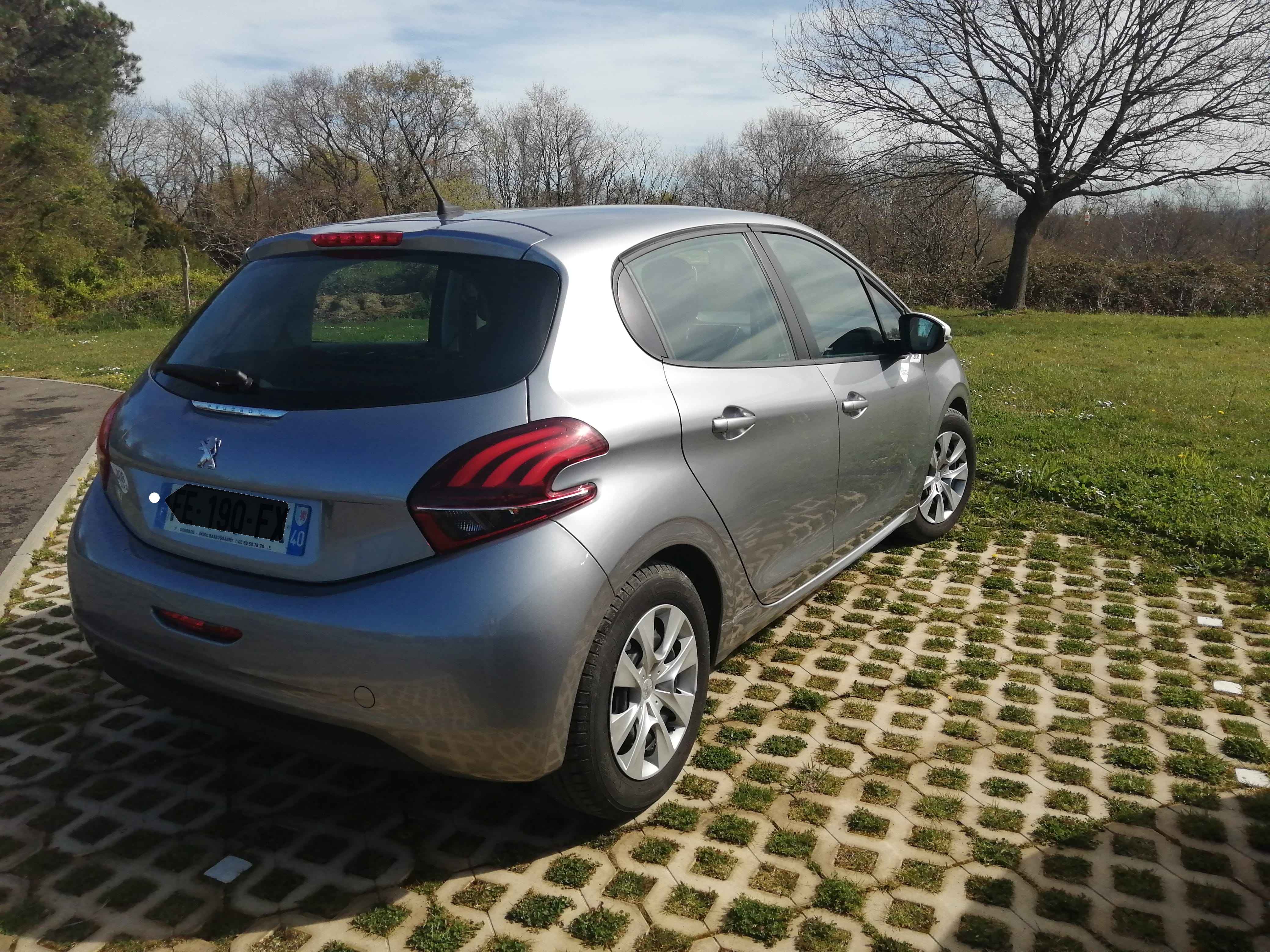 Peugeot 208 avec Régulateur de vitesse