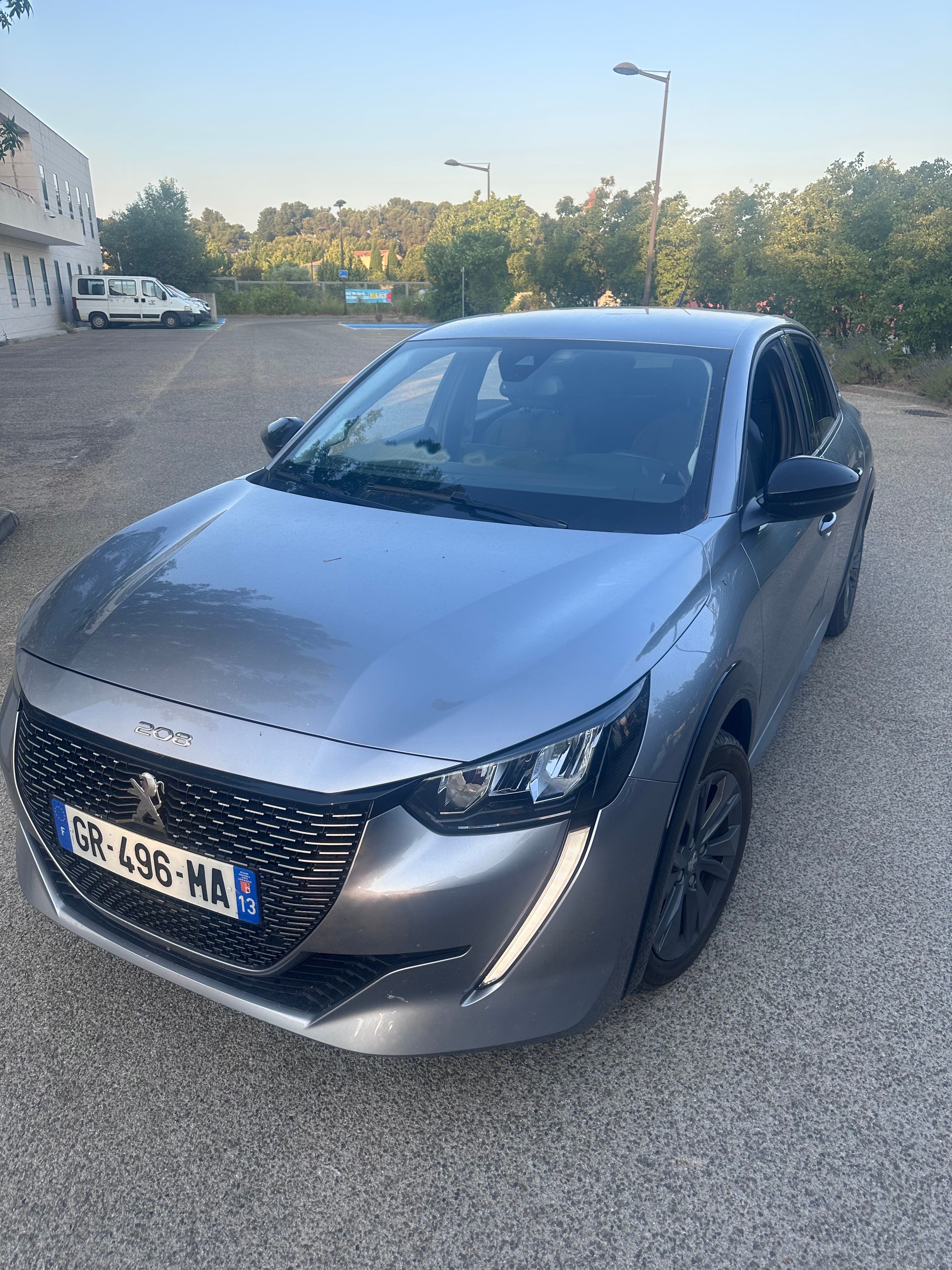 Peugeot 208, 2023, Électrique, automatique