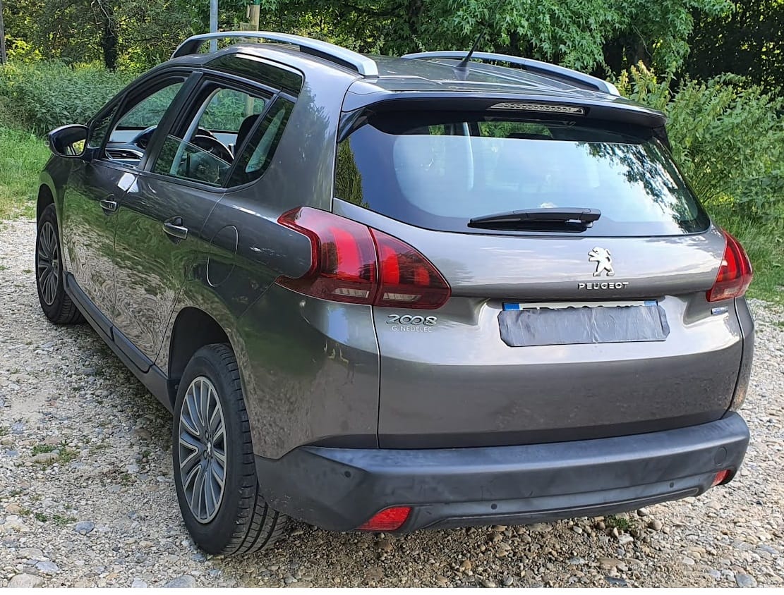Peugeot 2008 avec Siège bébé