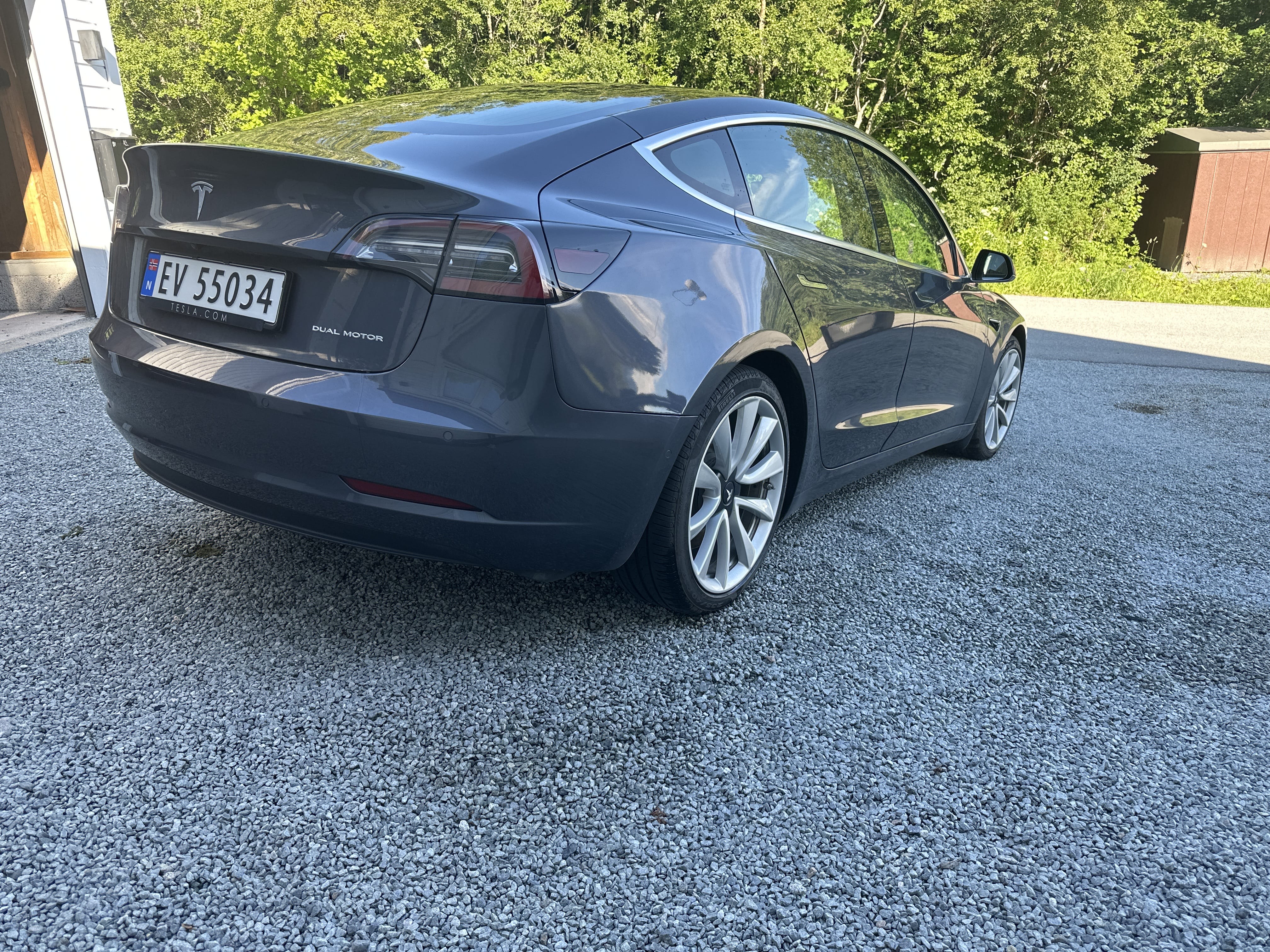 Tesla Model 3 Long Range med GPS