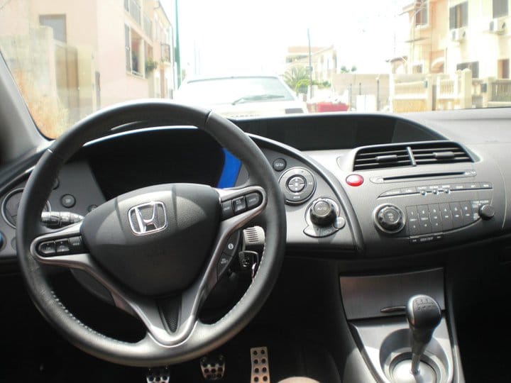 Honda Civic 1.4 Sport med Bluetooth audio