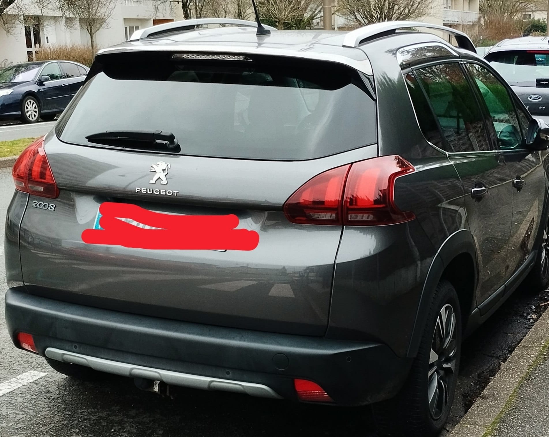 Peugeot 2008 avec GPS