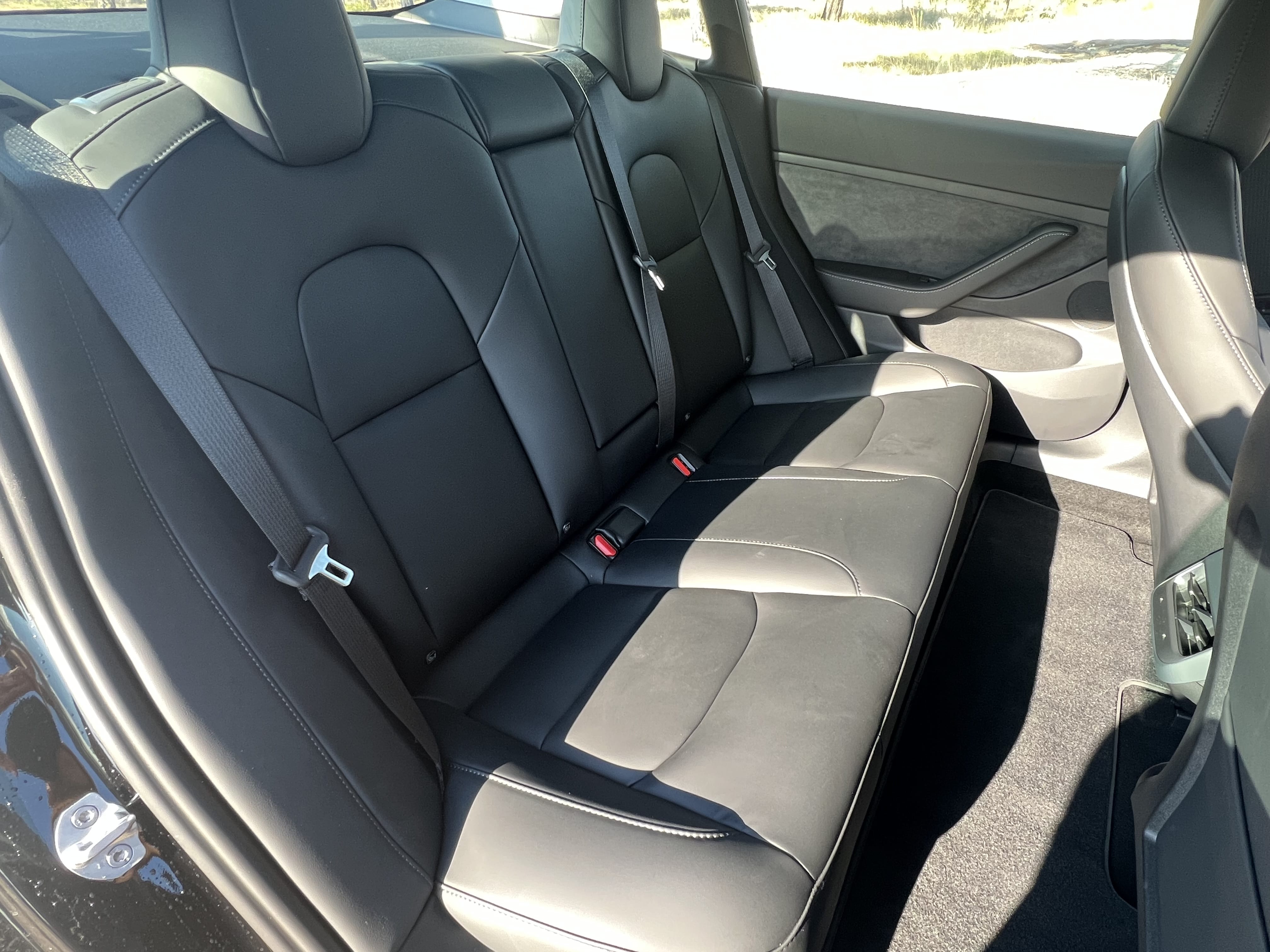 Tesla Model 3 avec Siège bébé