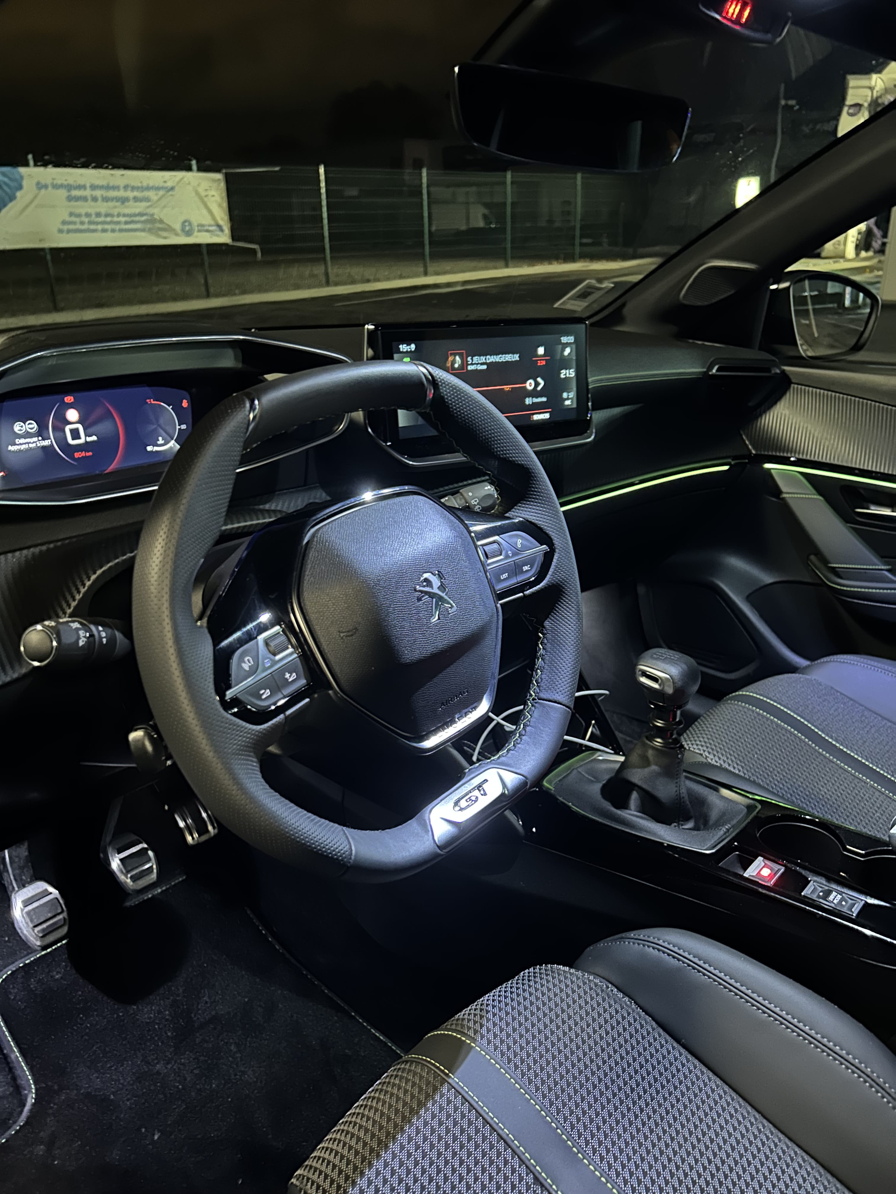 Peugeot 208 GTI avec GPS