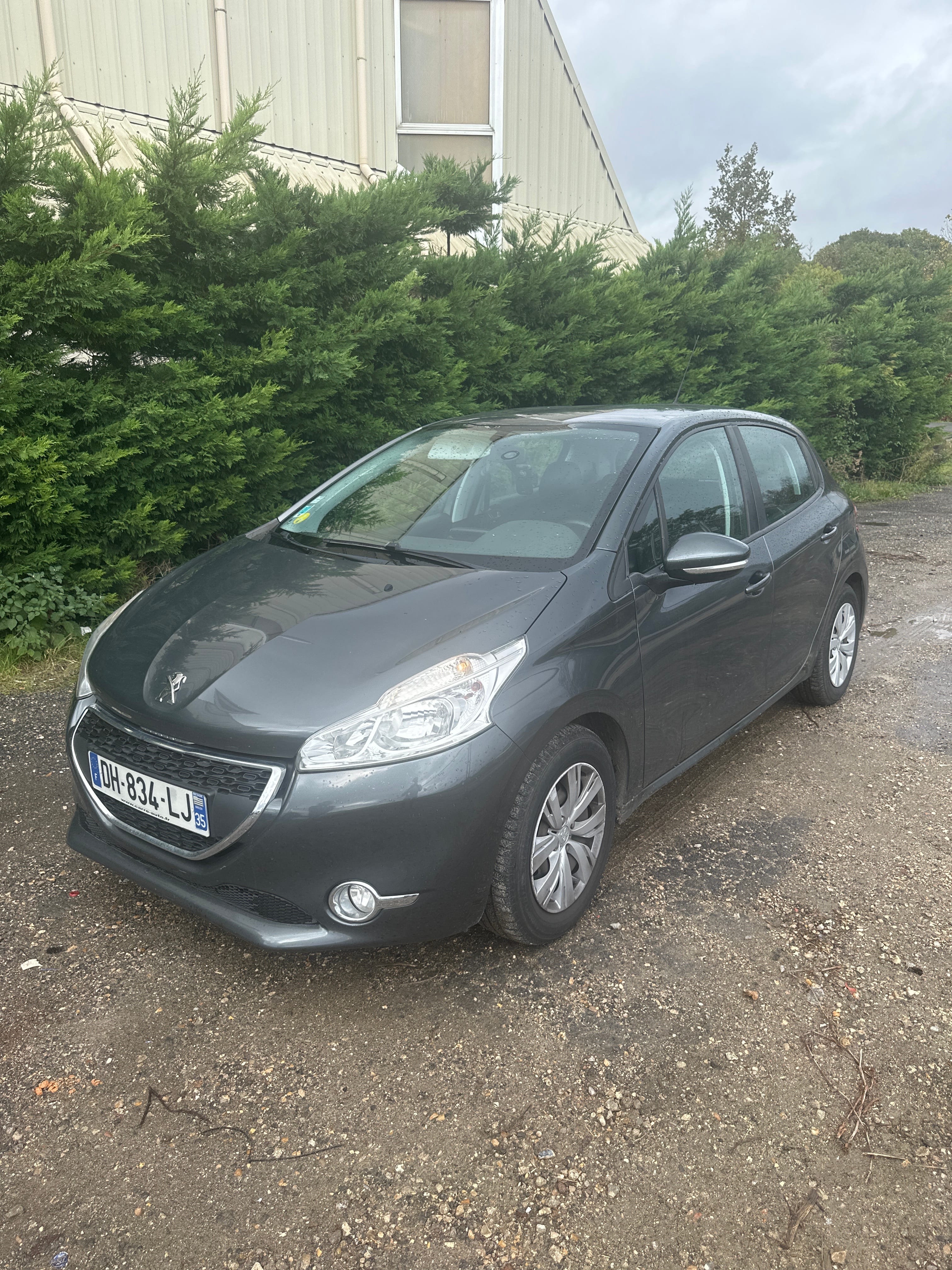 Peugeot 208 avec Climatisation