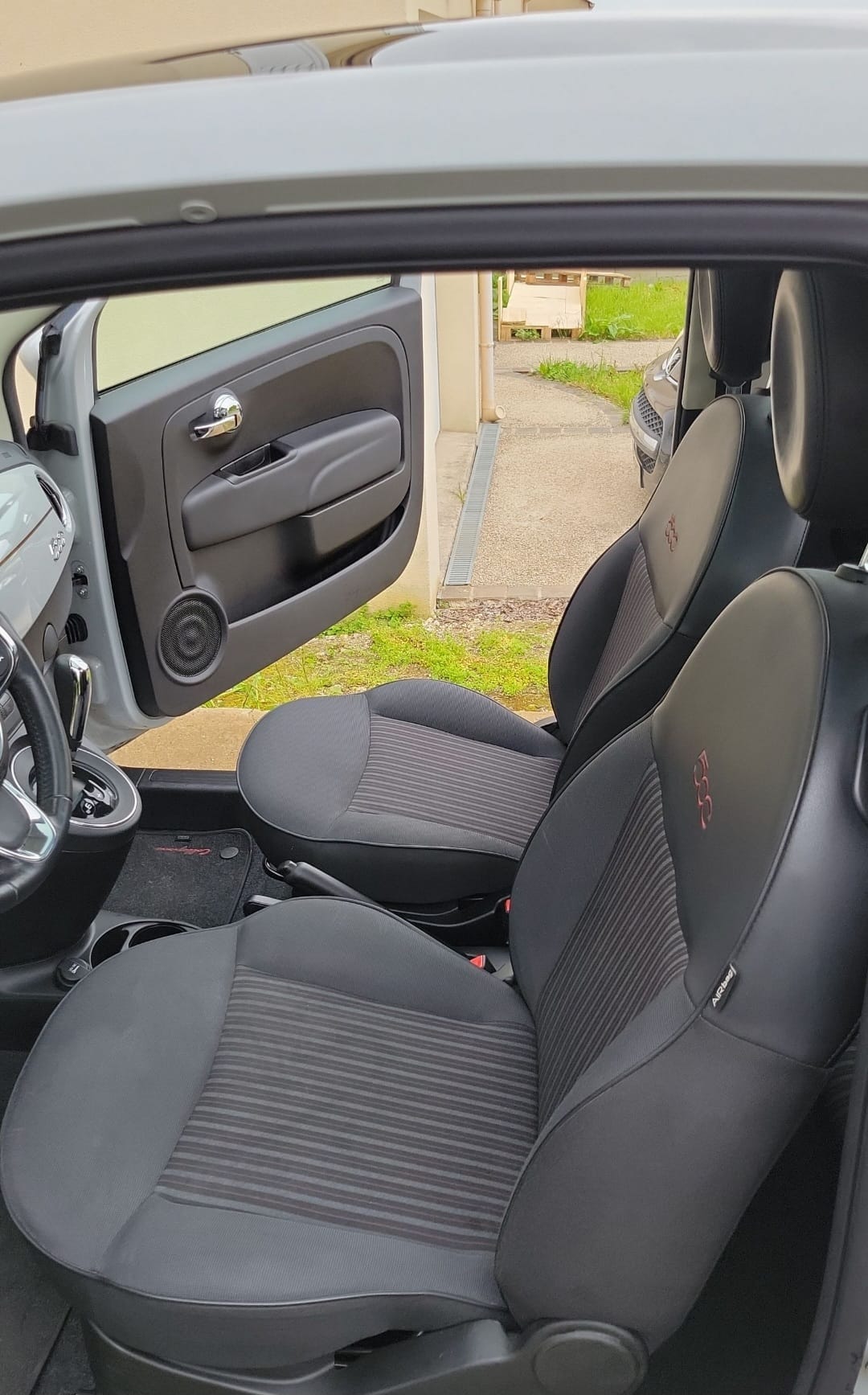 Fiat 500 automatique 2019 - Boîtier Connect - Gare de Juziers avec Pneus neige