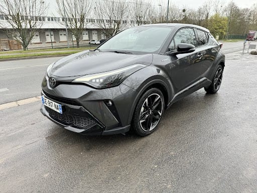 Toyota C-HR Hybrid, 2022, Essence 95 / Électrique (hybride), automatique