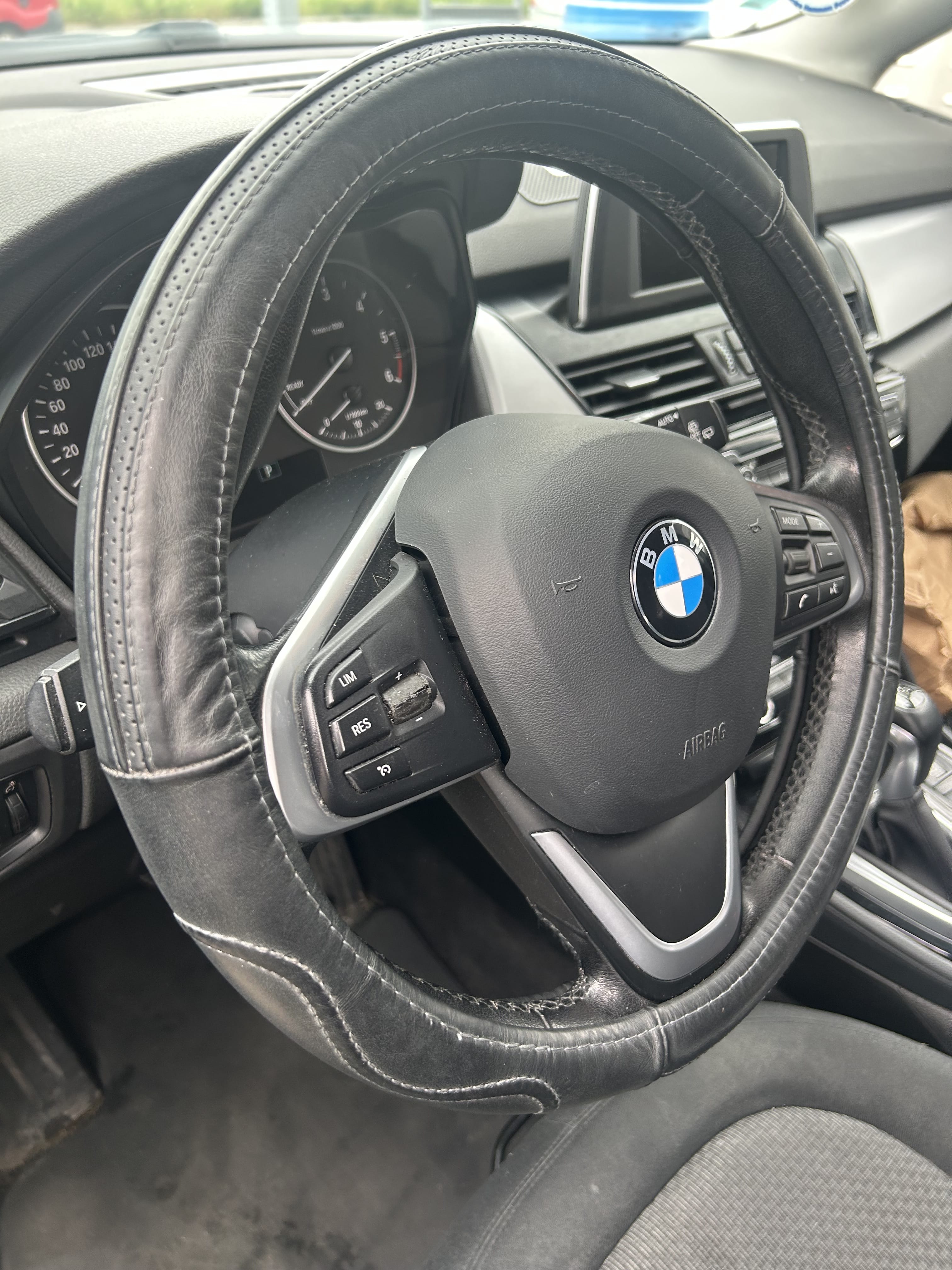 BMW Série 2 Active Tourer avec GPS