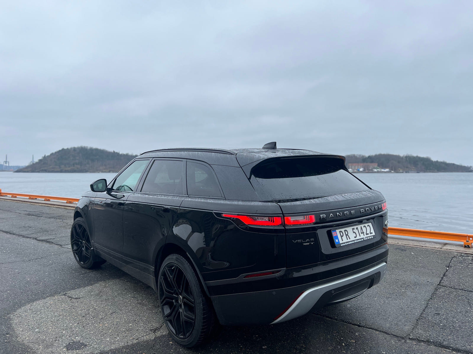 Land-Rover Range Rover Velar P250 R-Dynamic SE 2L Turbo med Ryggekamera