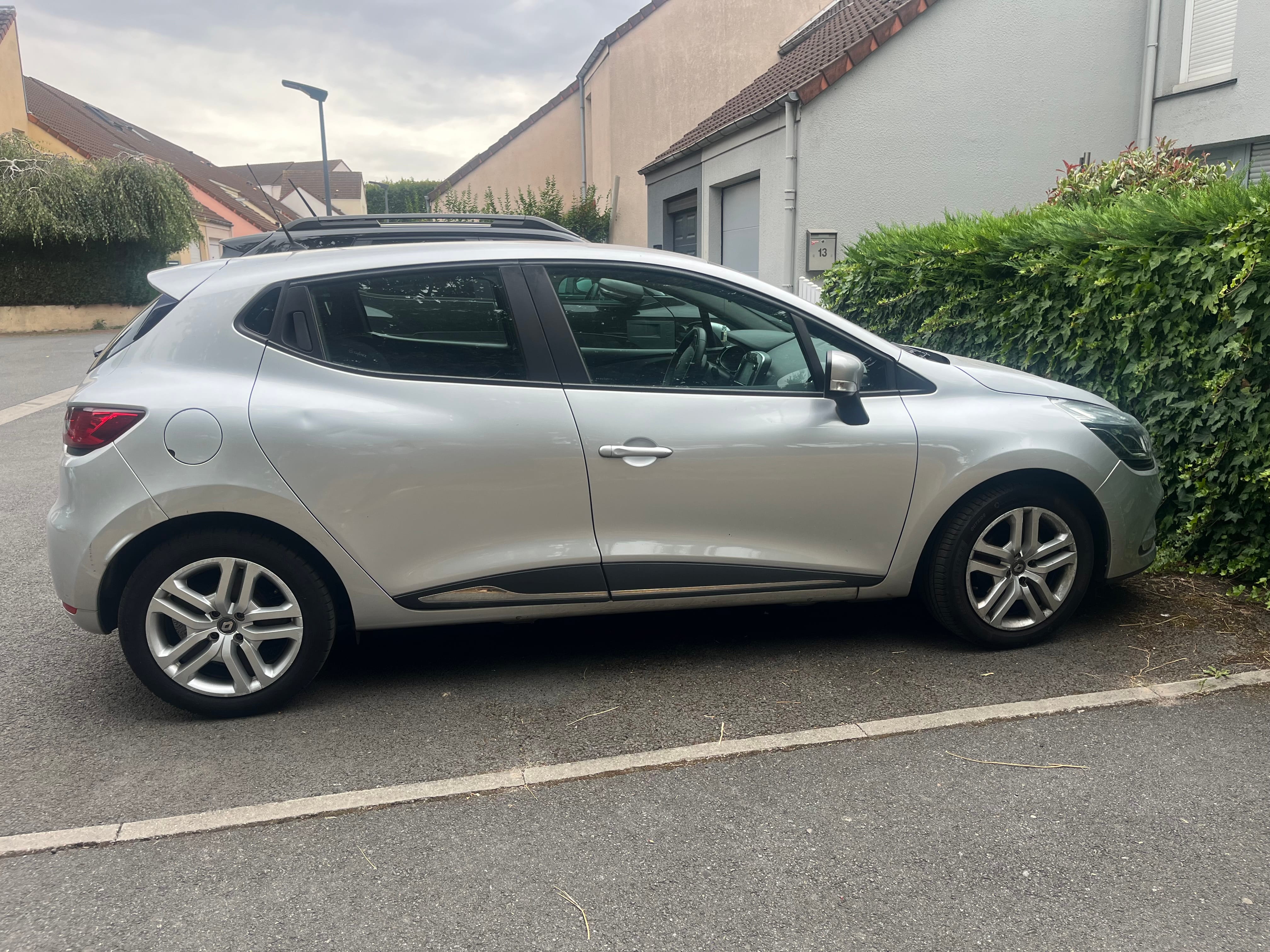 Renault Clio avec Climatisation