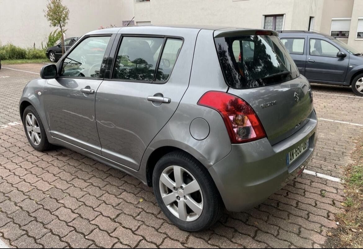 Suzuki Swift Citadine idéale. avec Climatisation
