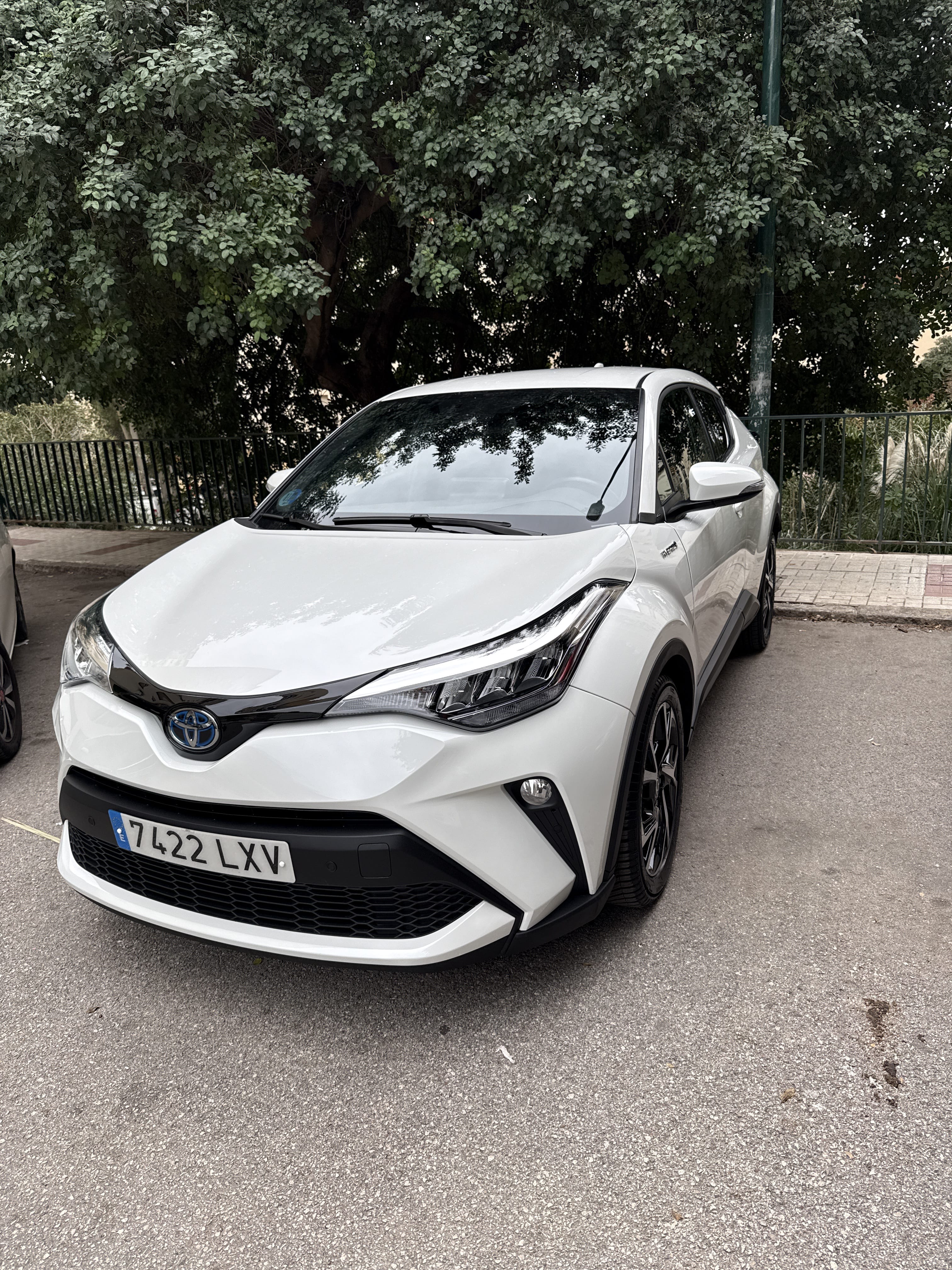 Toyota C-HR Hybrid 1.8 advance, 2022, Diesel / Électrique (hybride), automatique