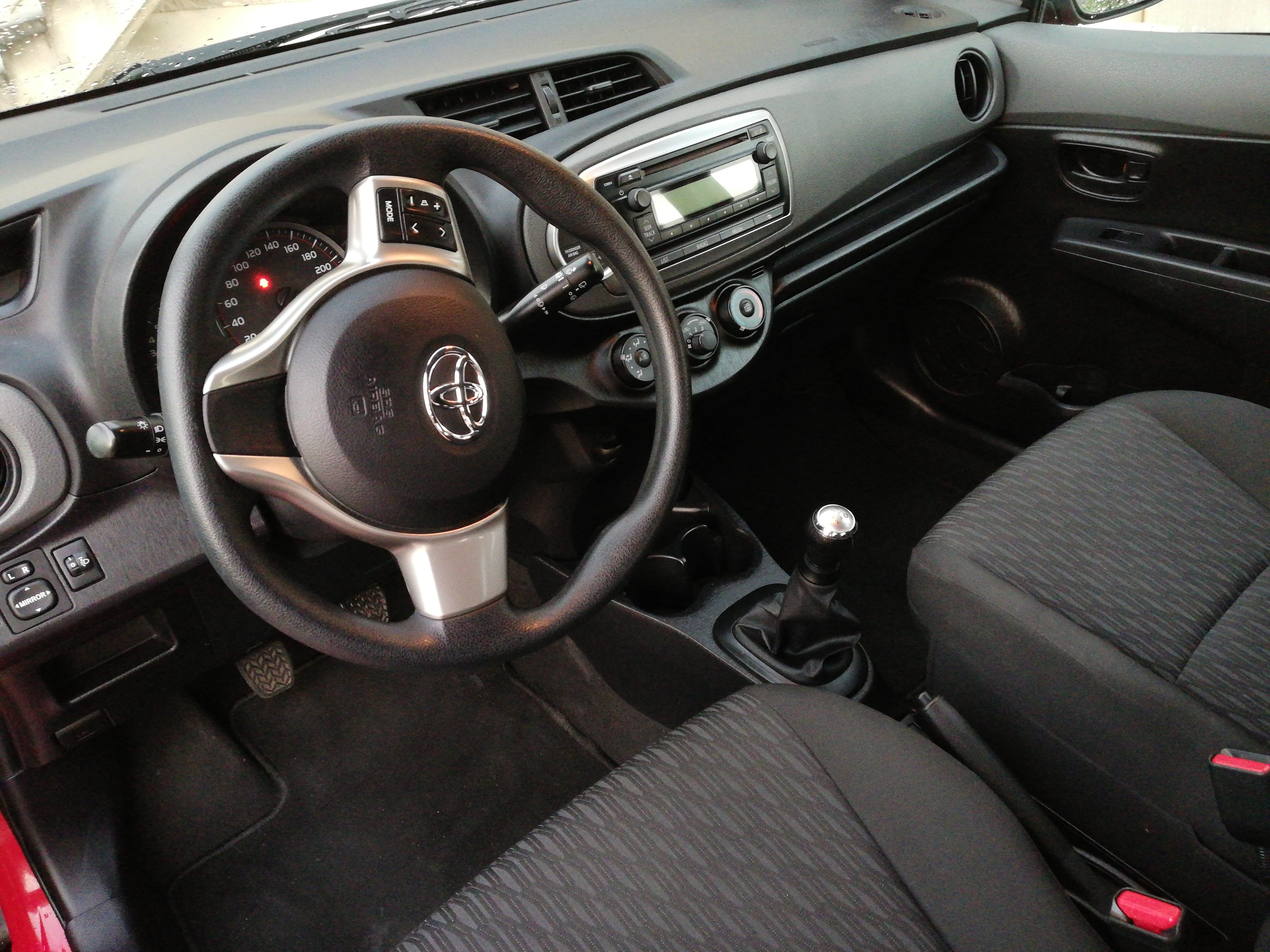 Toyota Yaris 1.0 vvti 69ch essence avec Climatisation