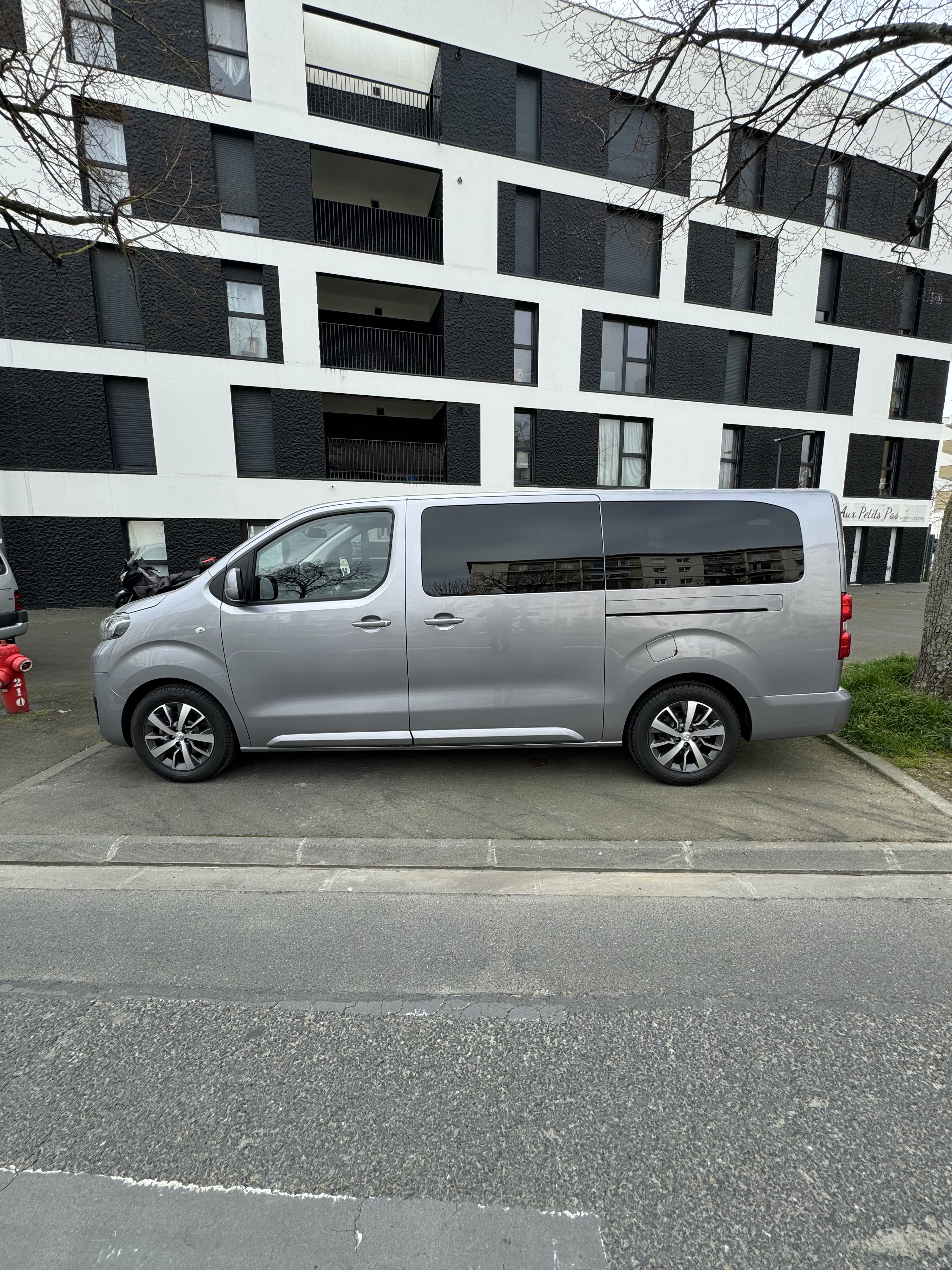 Toyota Proace Verso, 2024, Diesel, automatique, 9 places et plus