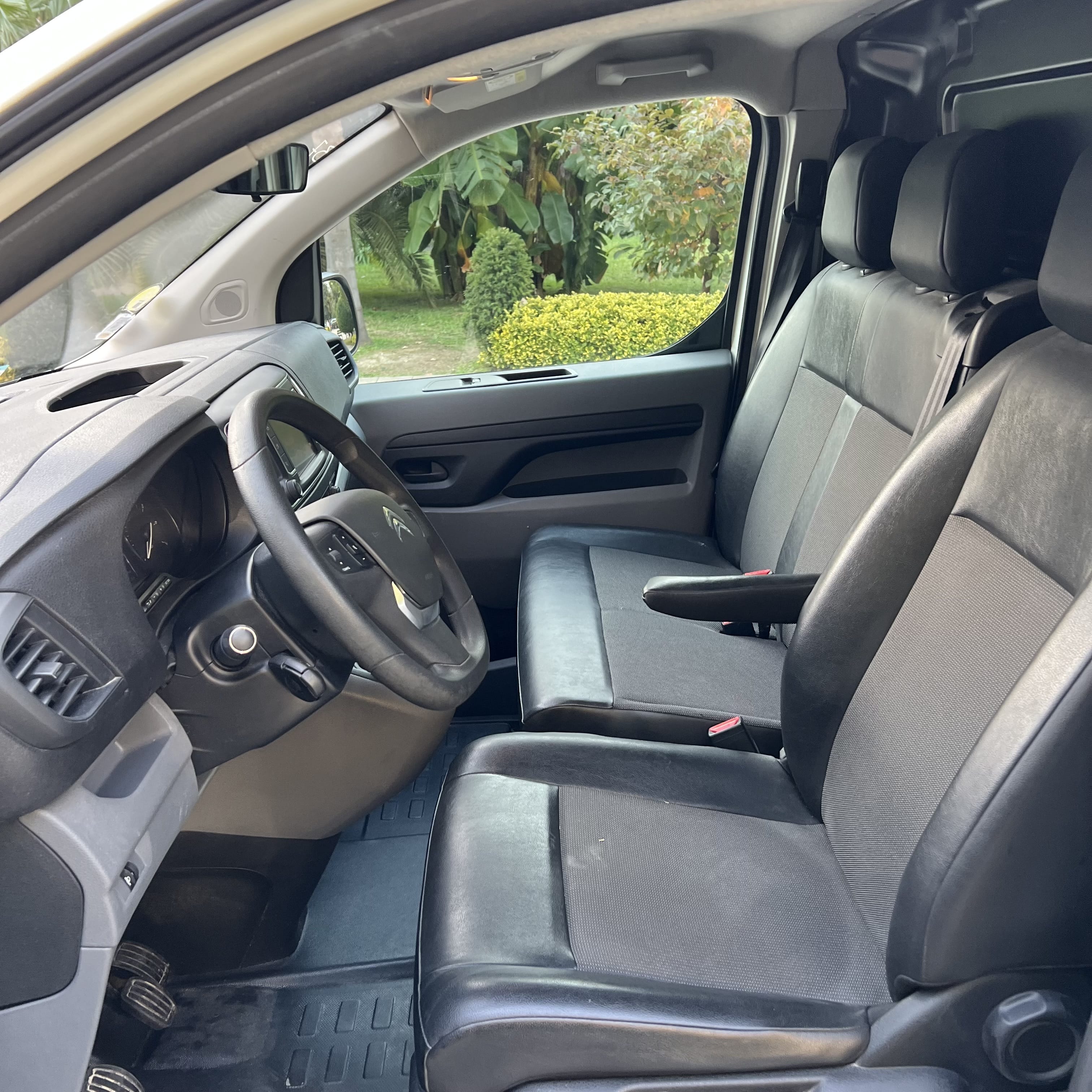 Citroen Jumpy 120 cv avec GPS