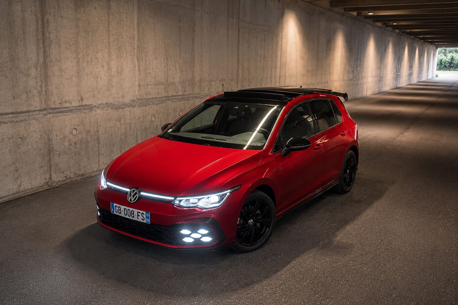 Volkswagen Golf, 2021, Essence 98 / Électrique (hybride), automatique