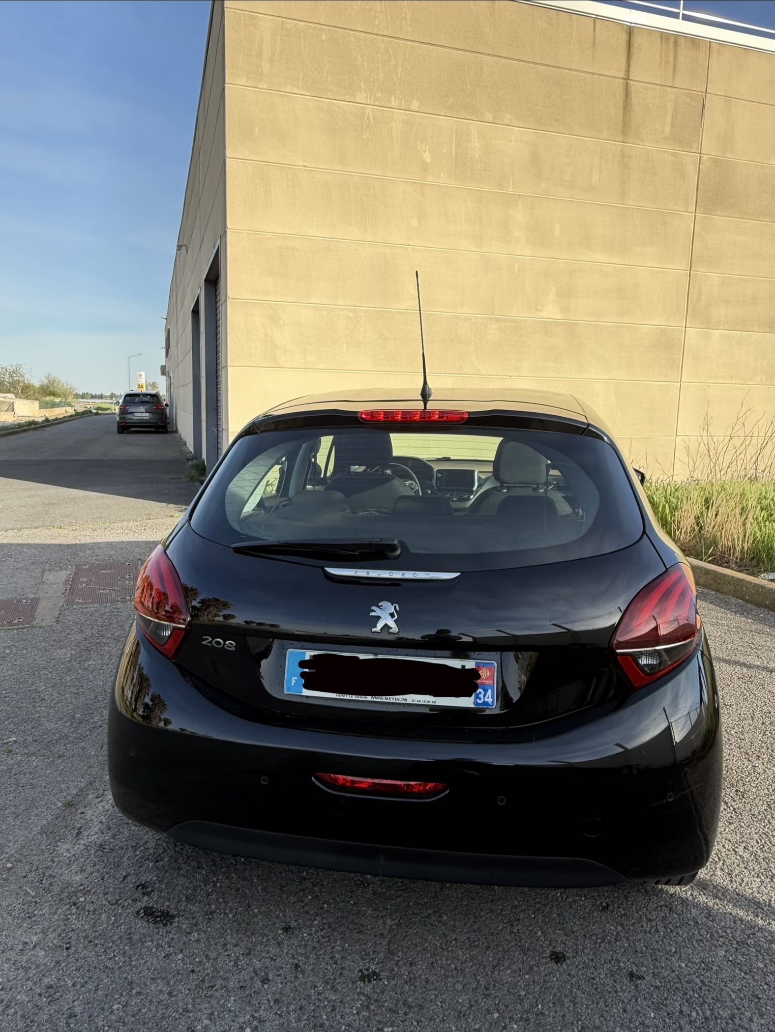 Peugeot 208 avec Apple CarPlay